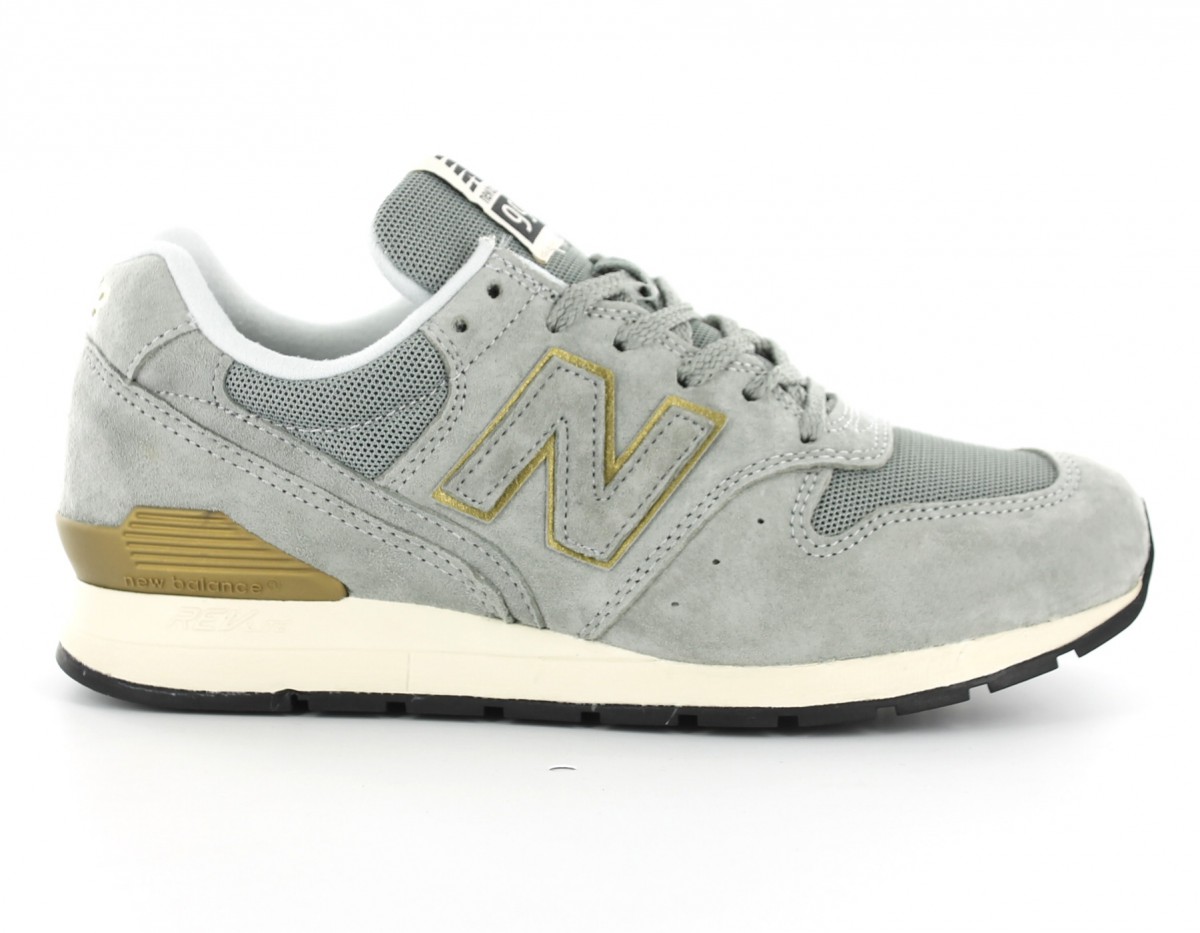 new balance gris or