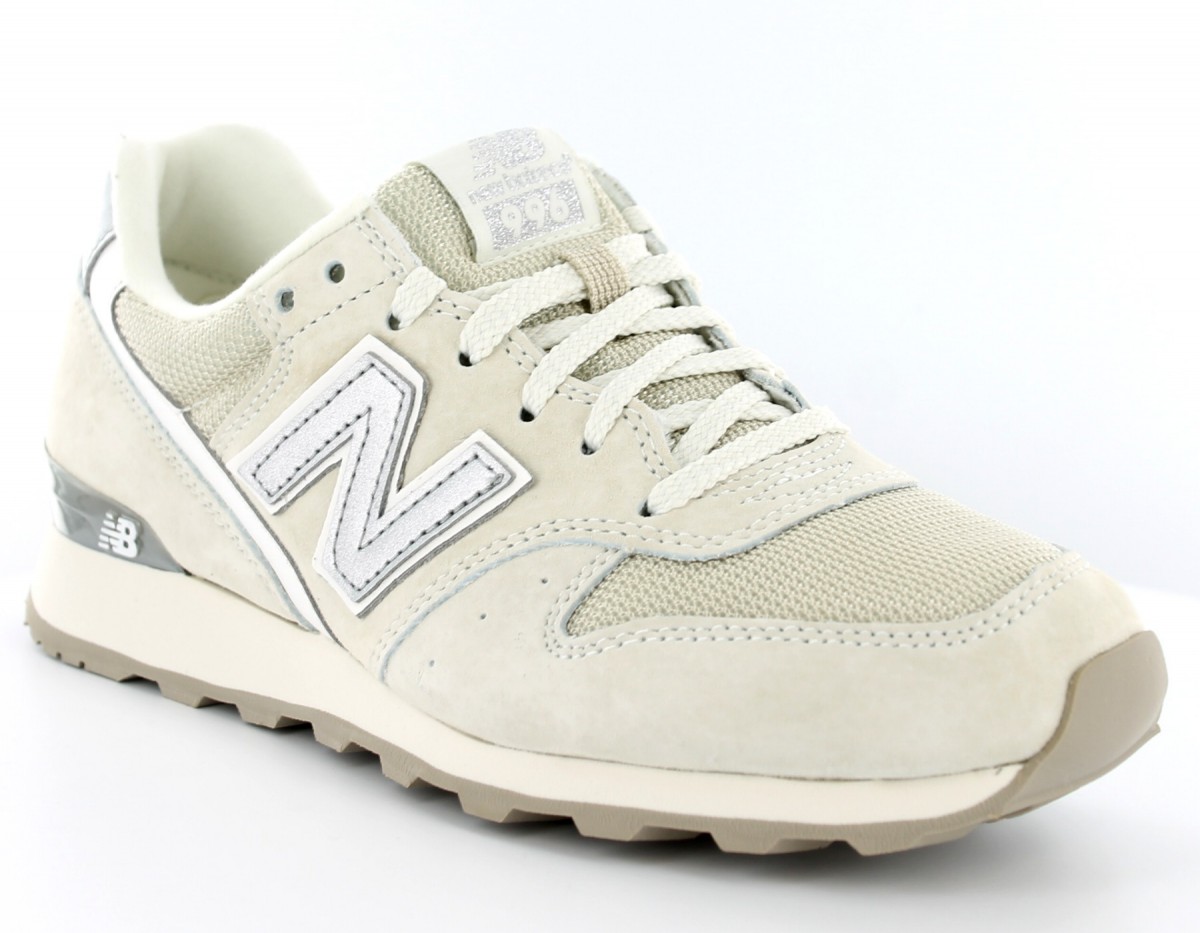 new balance grise et blanche pas cher