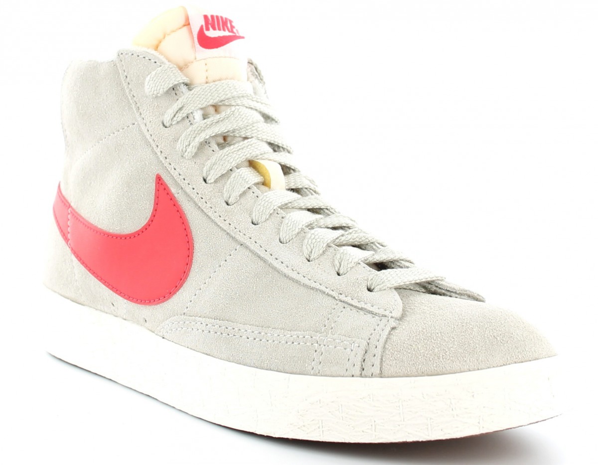 nike blazer beige femme