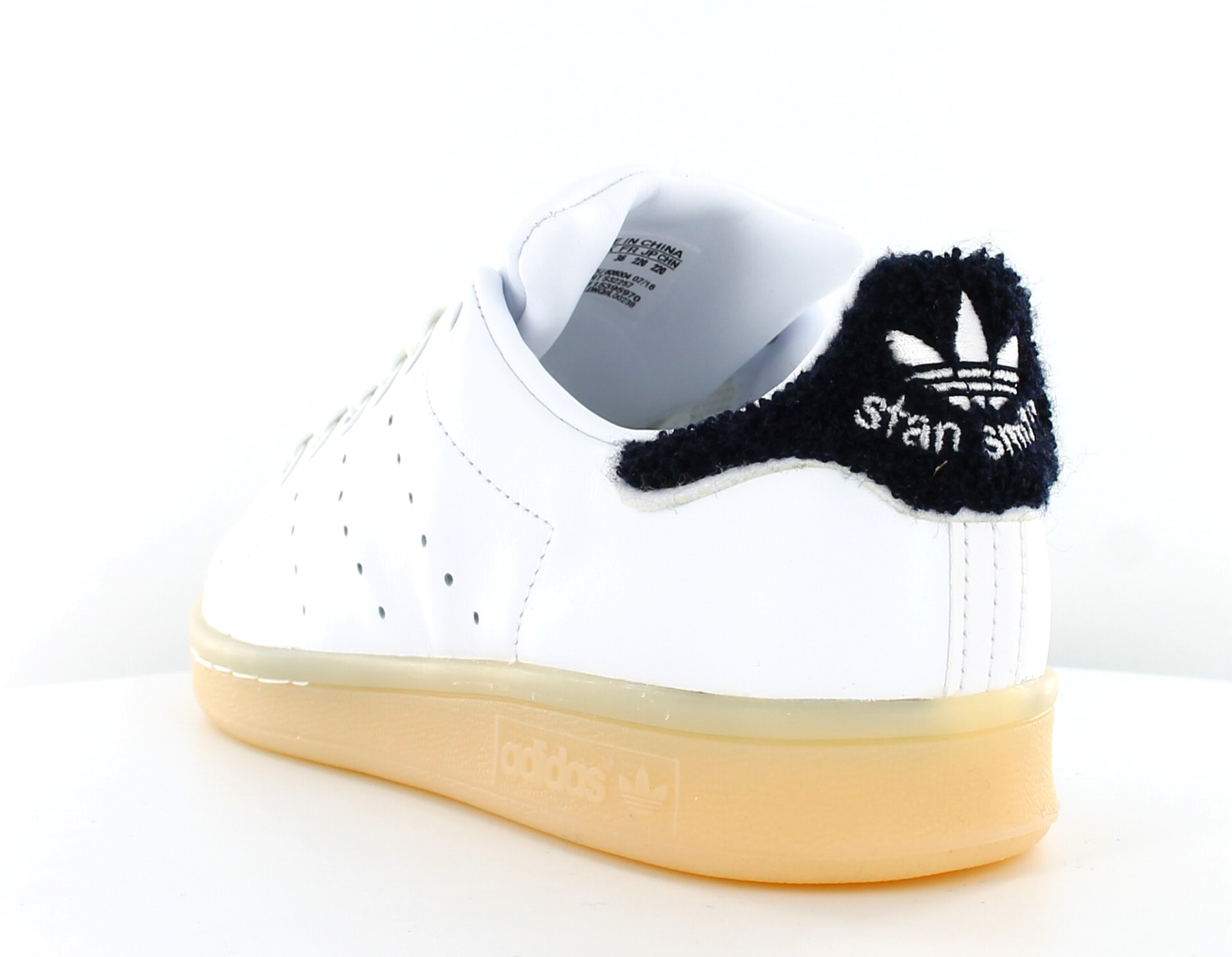 stan smith noir semelle gomme