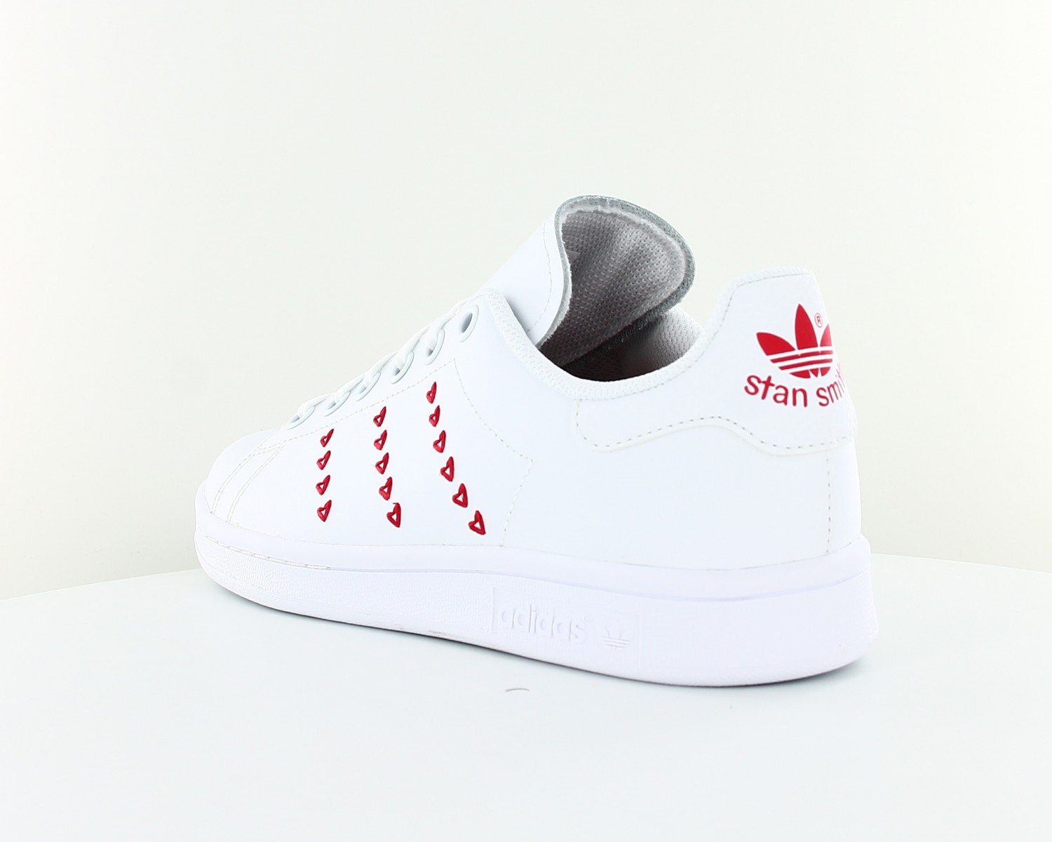 stan smith femme coeur rouge