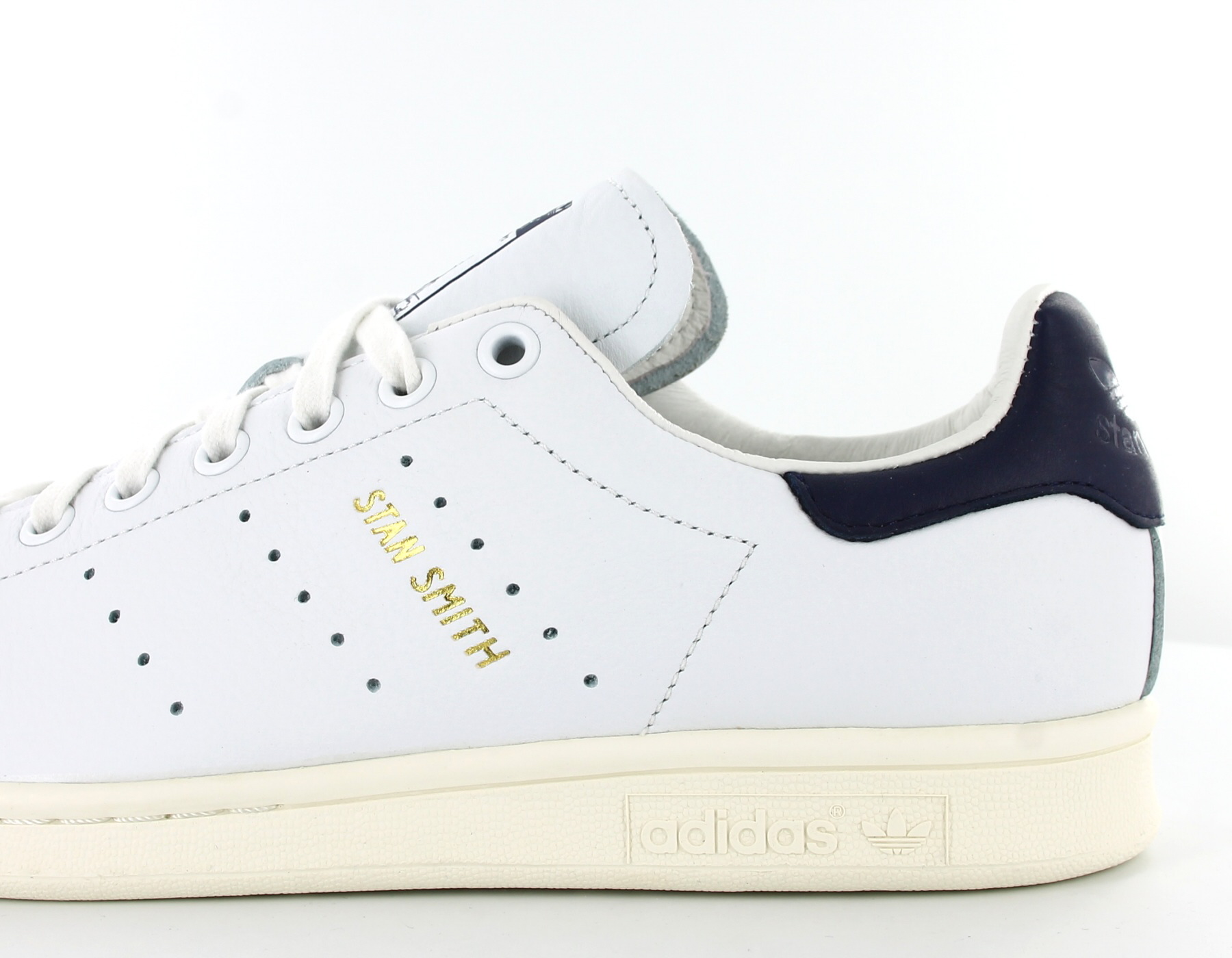 stan smith blanche et bleu marine