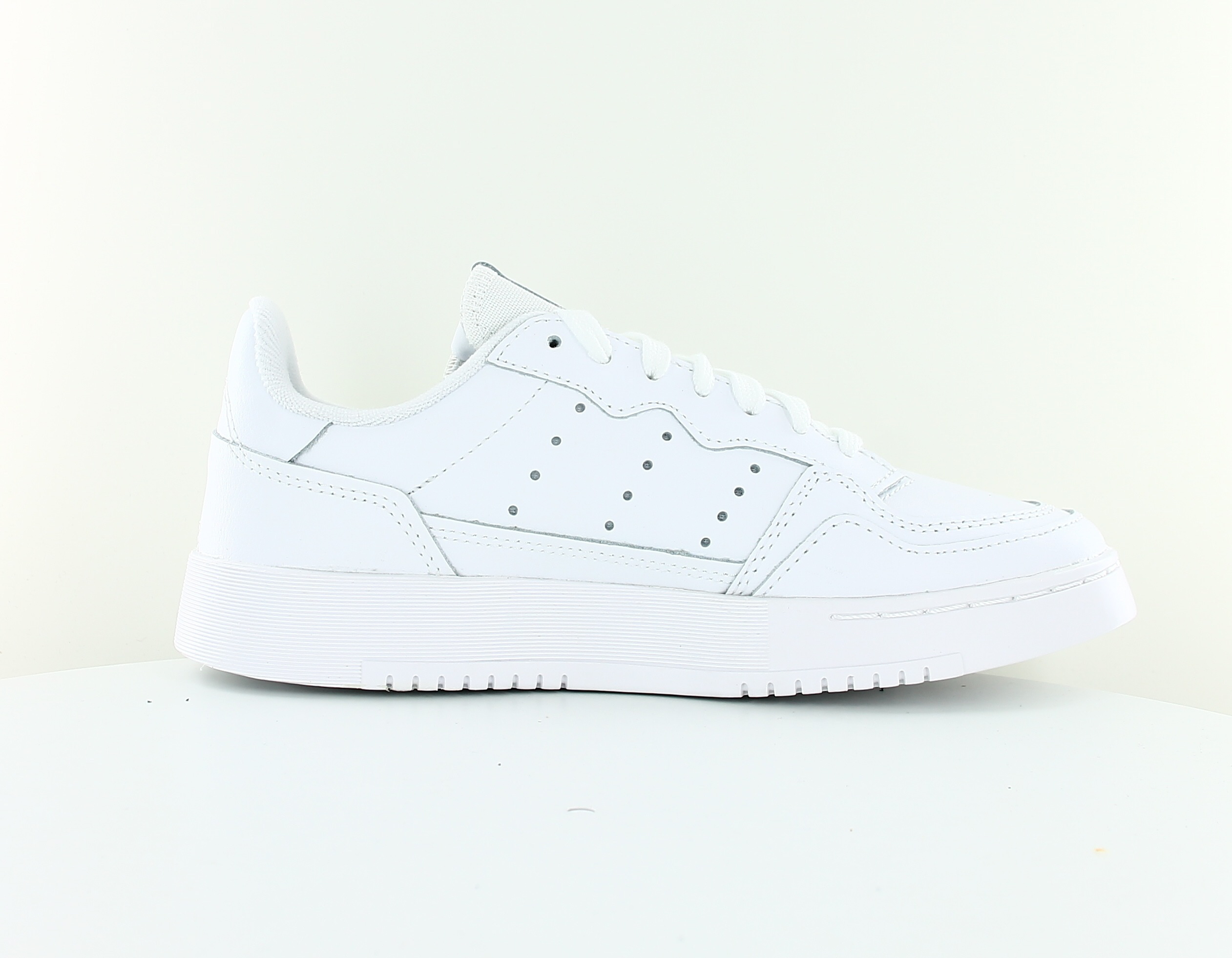 super court adidas blanche