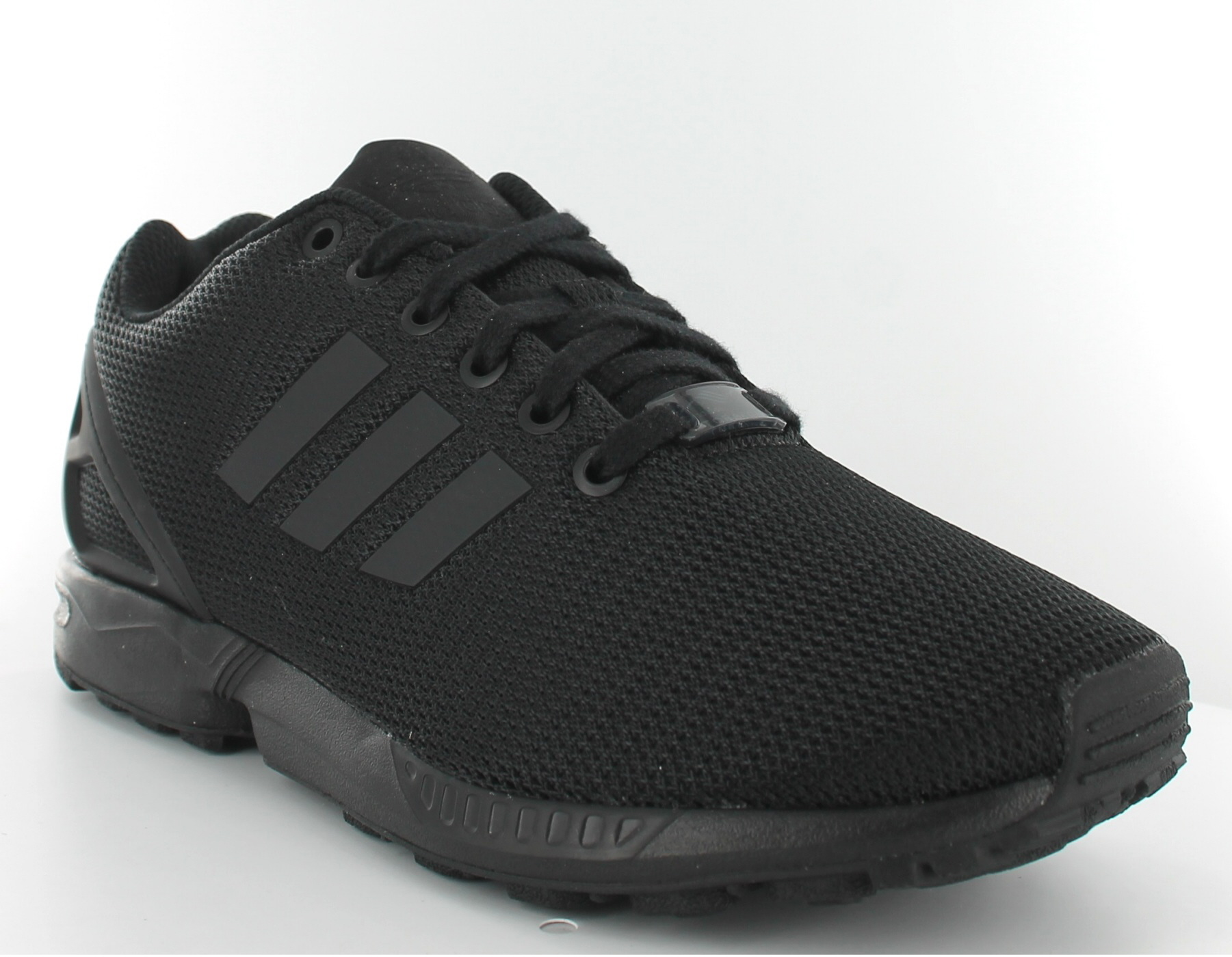 zx flux toute noir