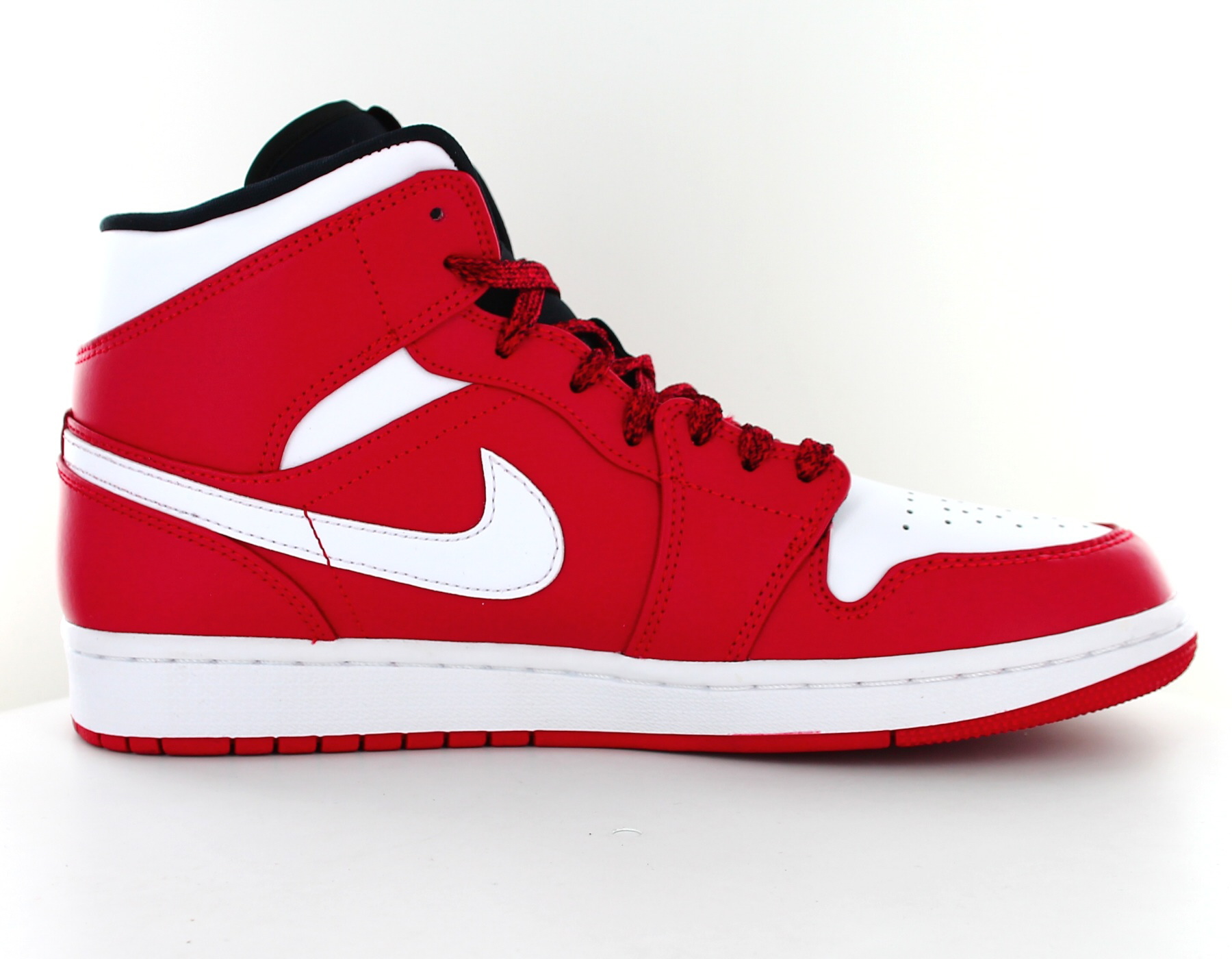 Jordan Air 1 Mid Rouge blanc noir Jordan Air 1 Mid Rouge blanc noir