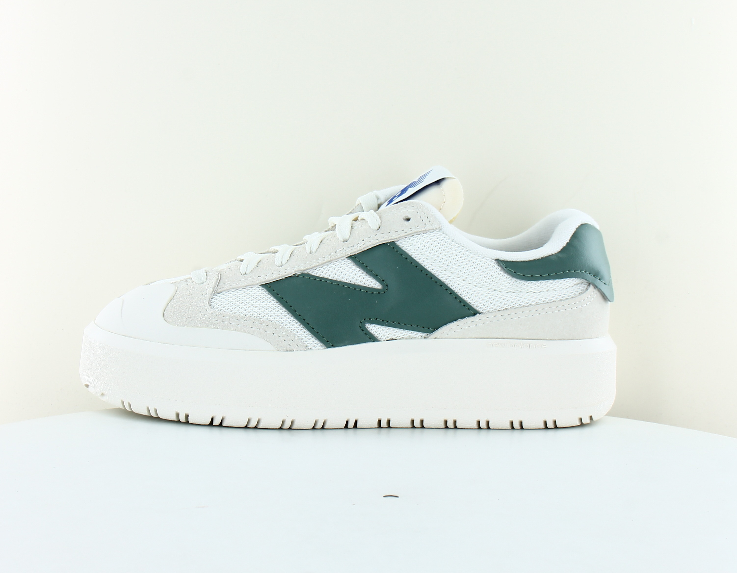 new balance ct 302 vert
