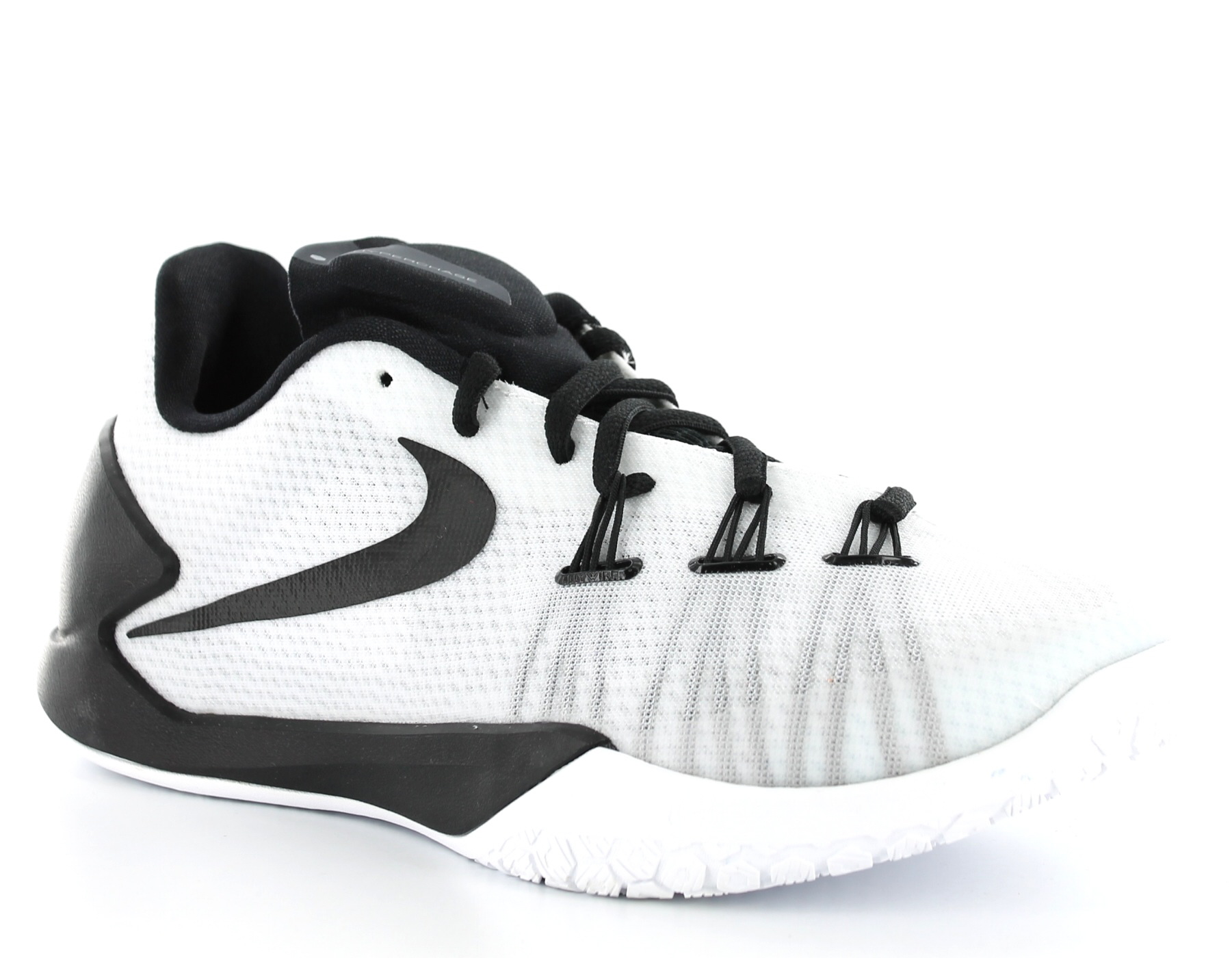 Nike Hyperchase TB BLANCNOIR 749554 101 Nike Hyperchase TB BLANCNOIR 749554 101