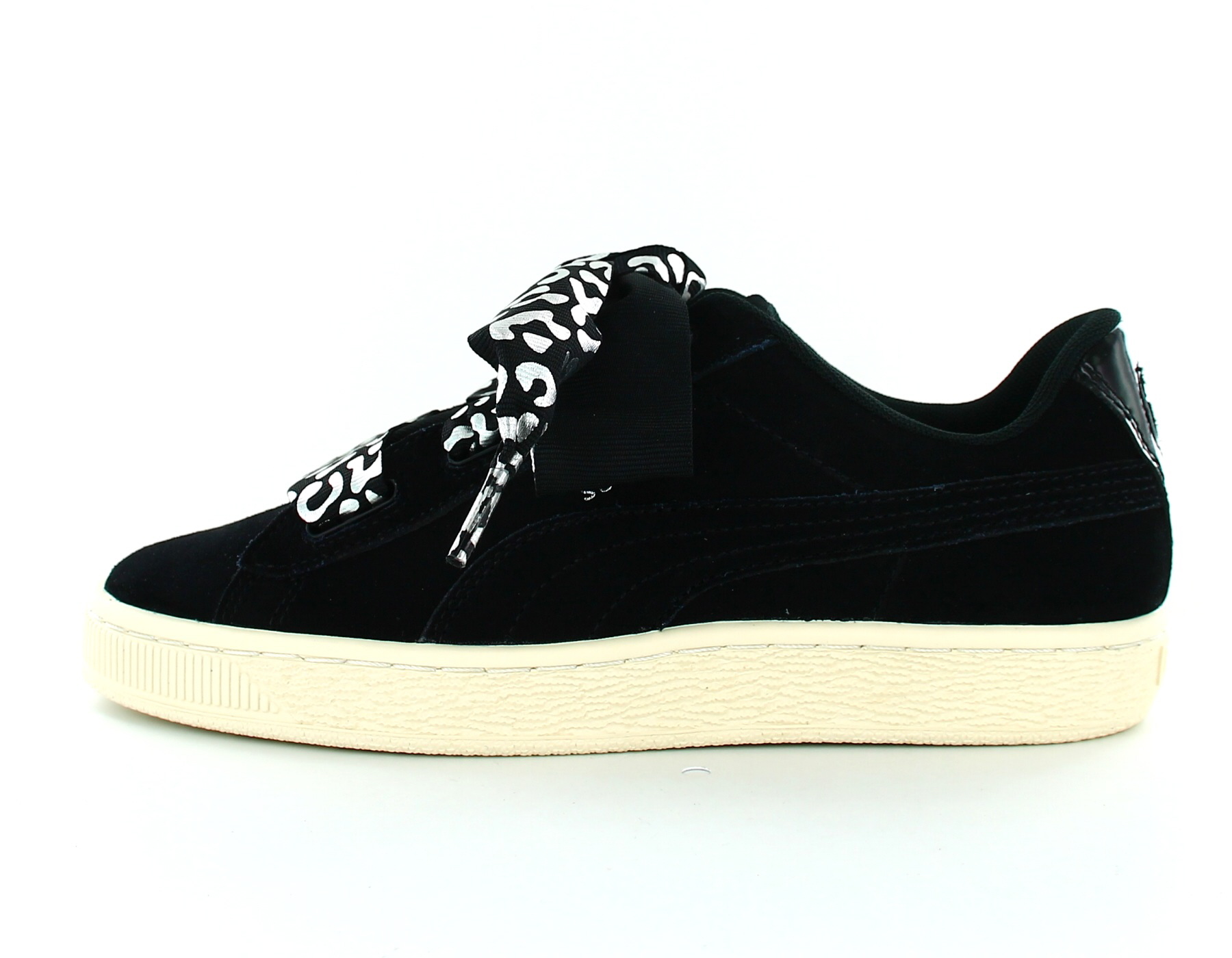 Puma suede heart lux junior sale