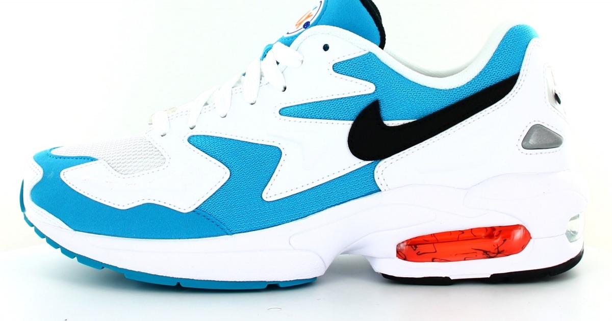 light blue and white nike air max