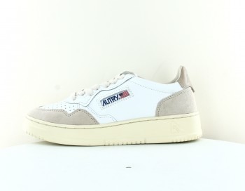  Autry 01 suede blanc