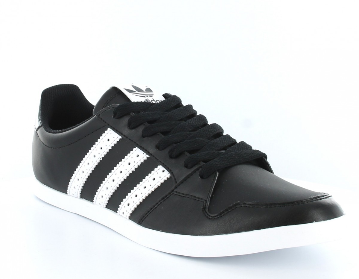 Adidas AdiLago low NOIR/BLANC/BRILLANT