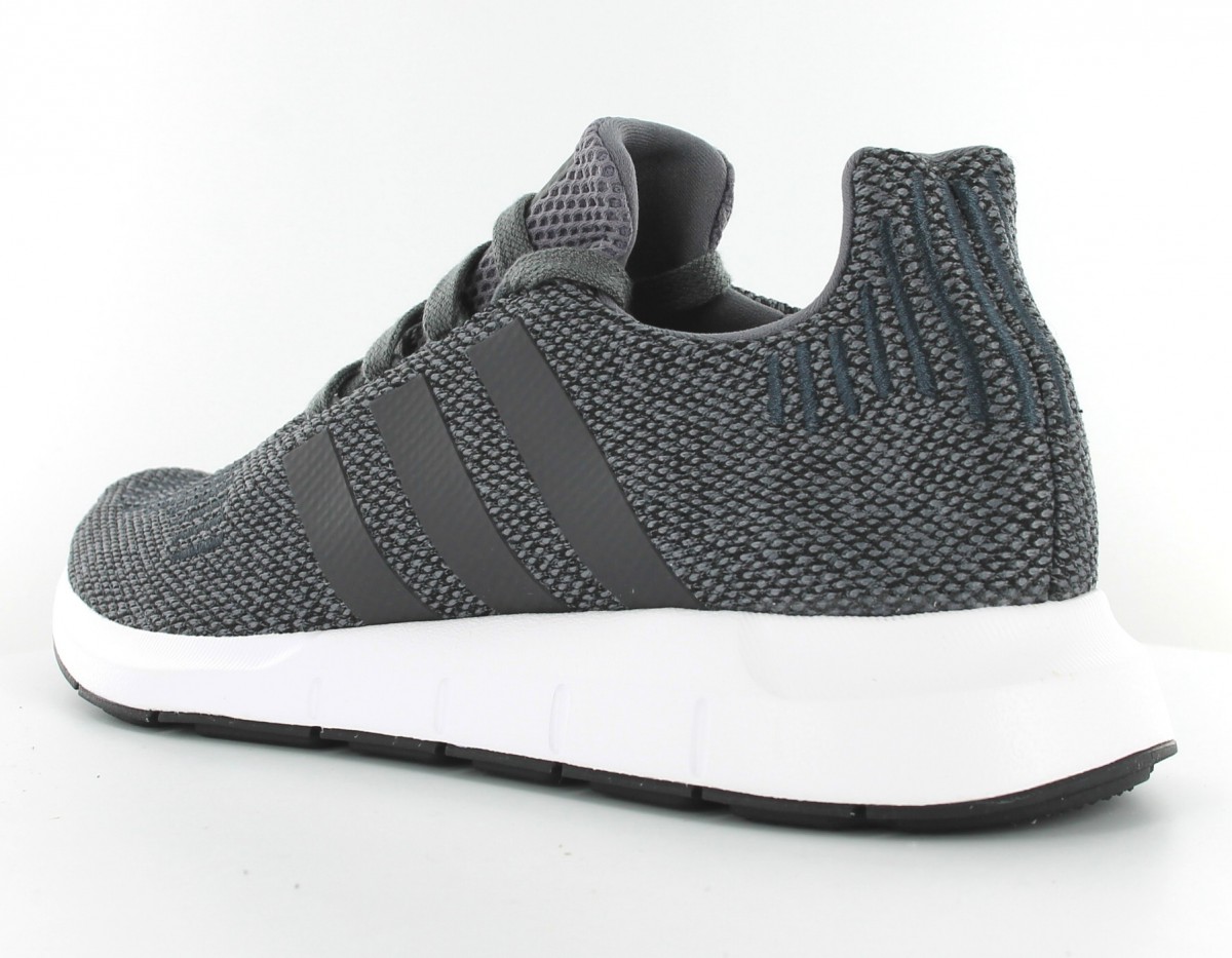 Adidas Swift run gris-noir-blanc