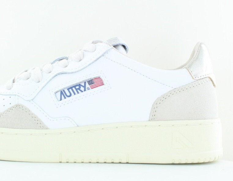 Autry Medalist suede blanc or