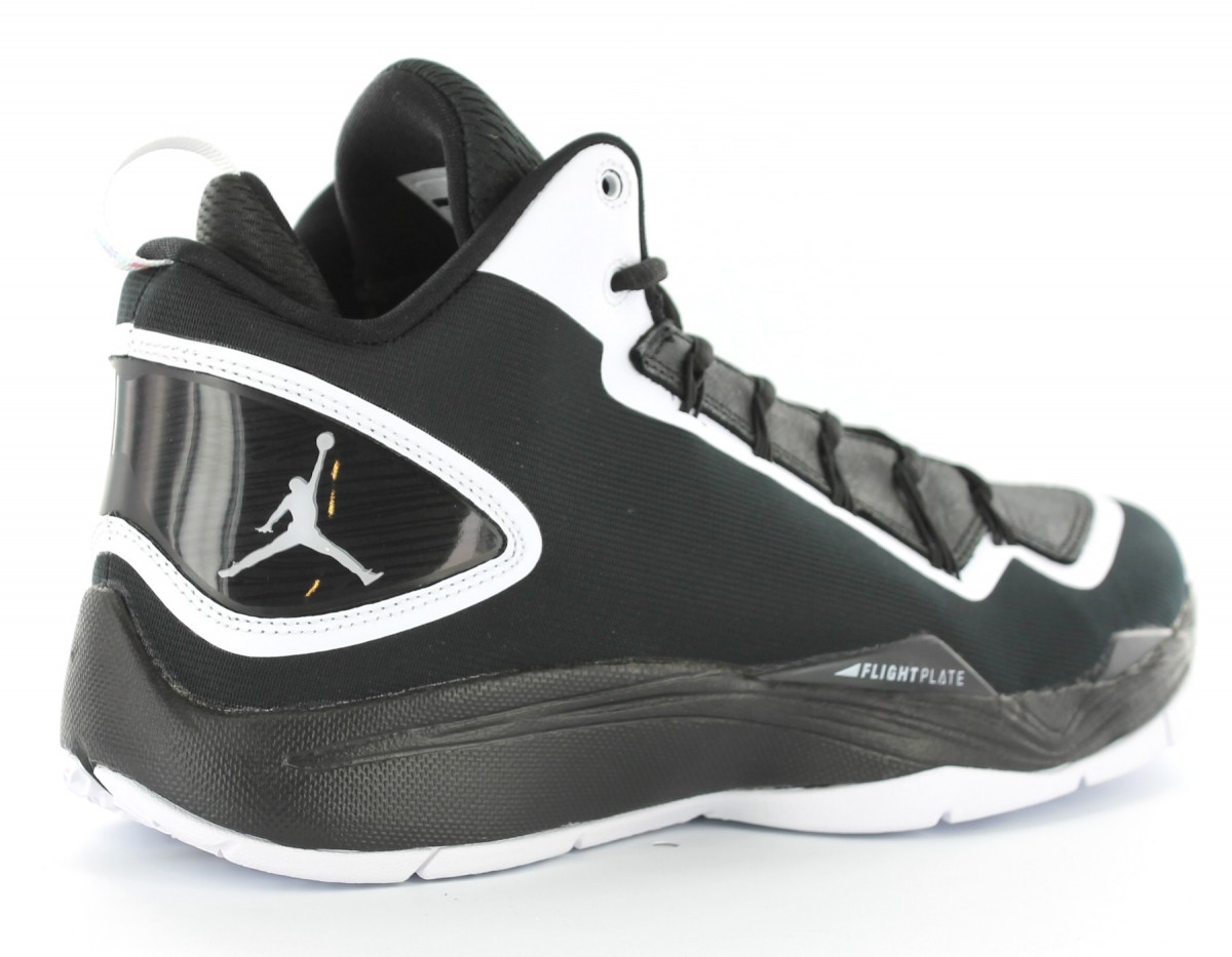 nike air jordan superfly 2