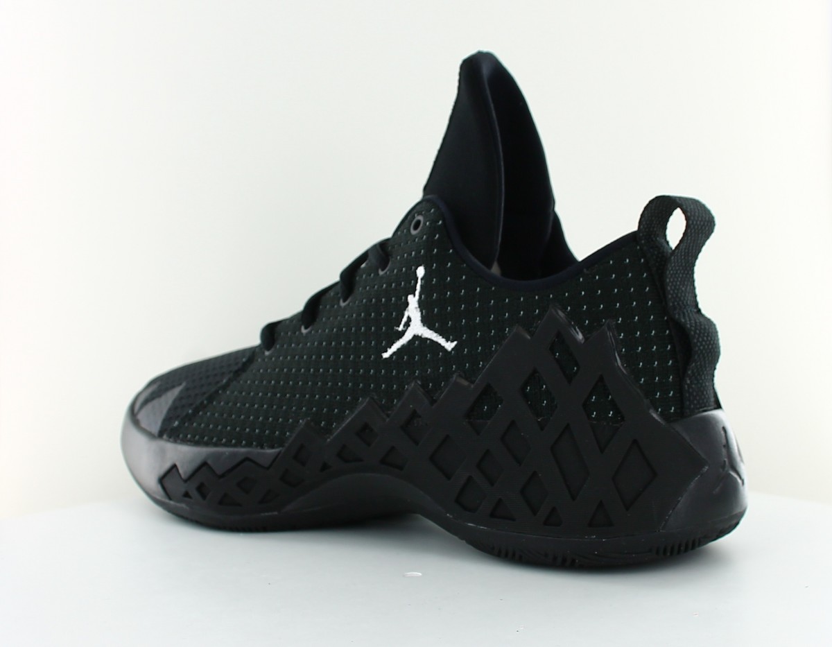 Jordan Jumpman diamond low noir noir blanc