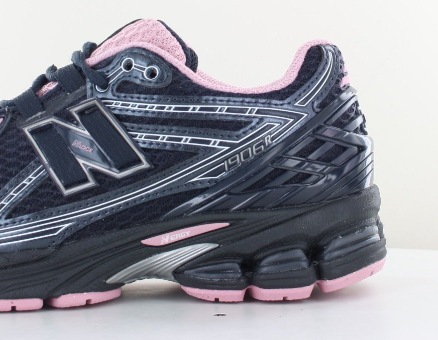 New Balance 1906 bleu marine rose noir