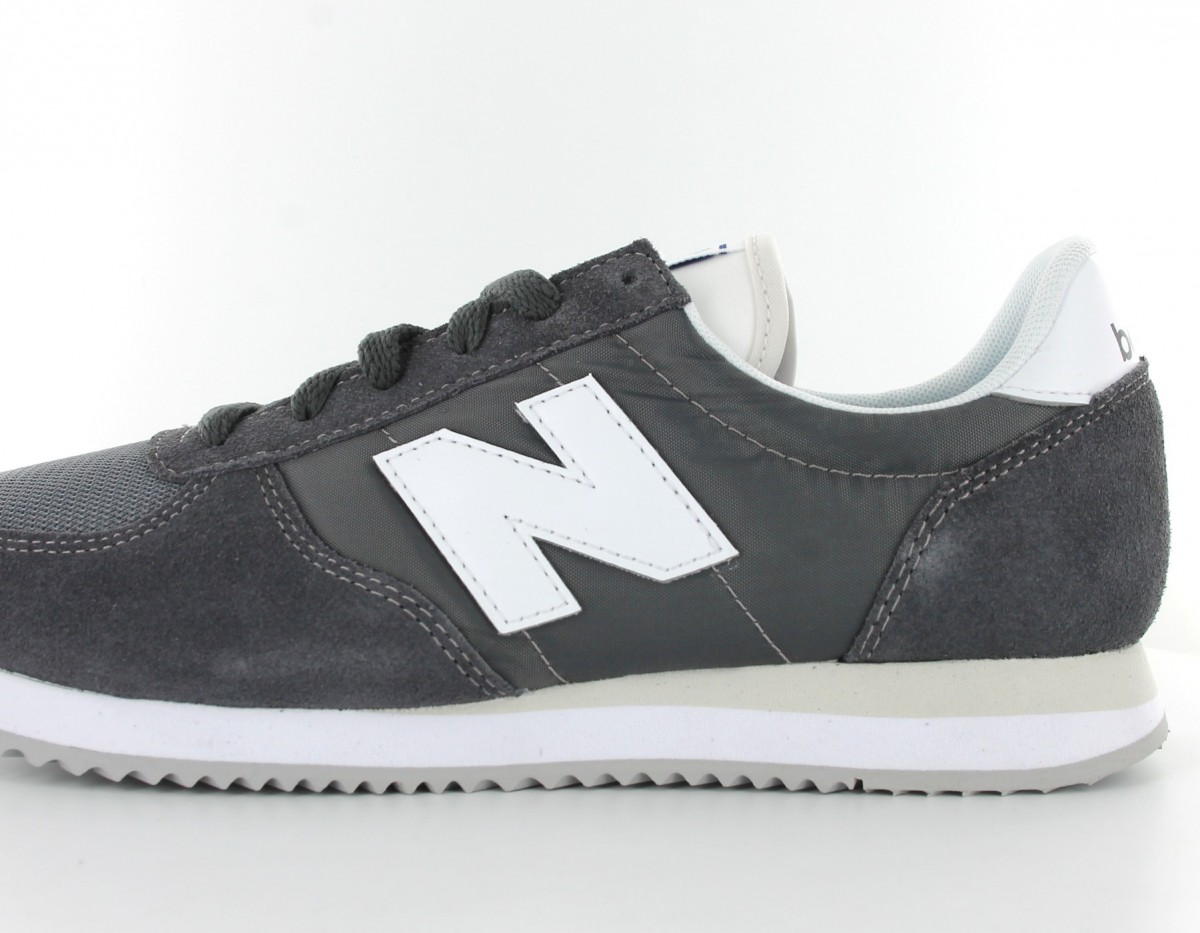 New Balance 220 gris-blanc