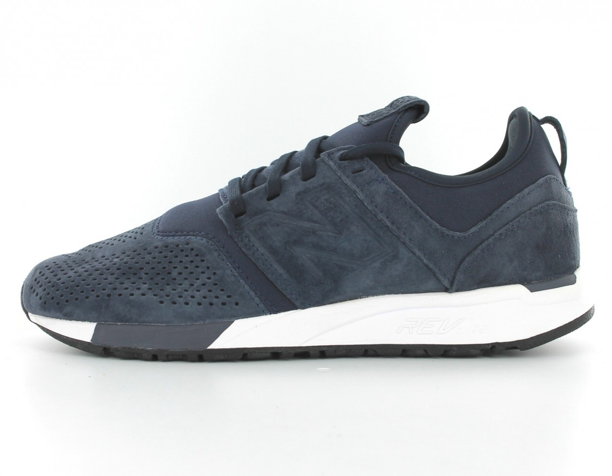 New Balance 247 Luxe Suede Bleu-Marine-Blanc