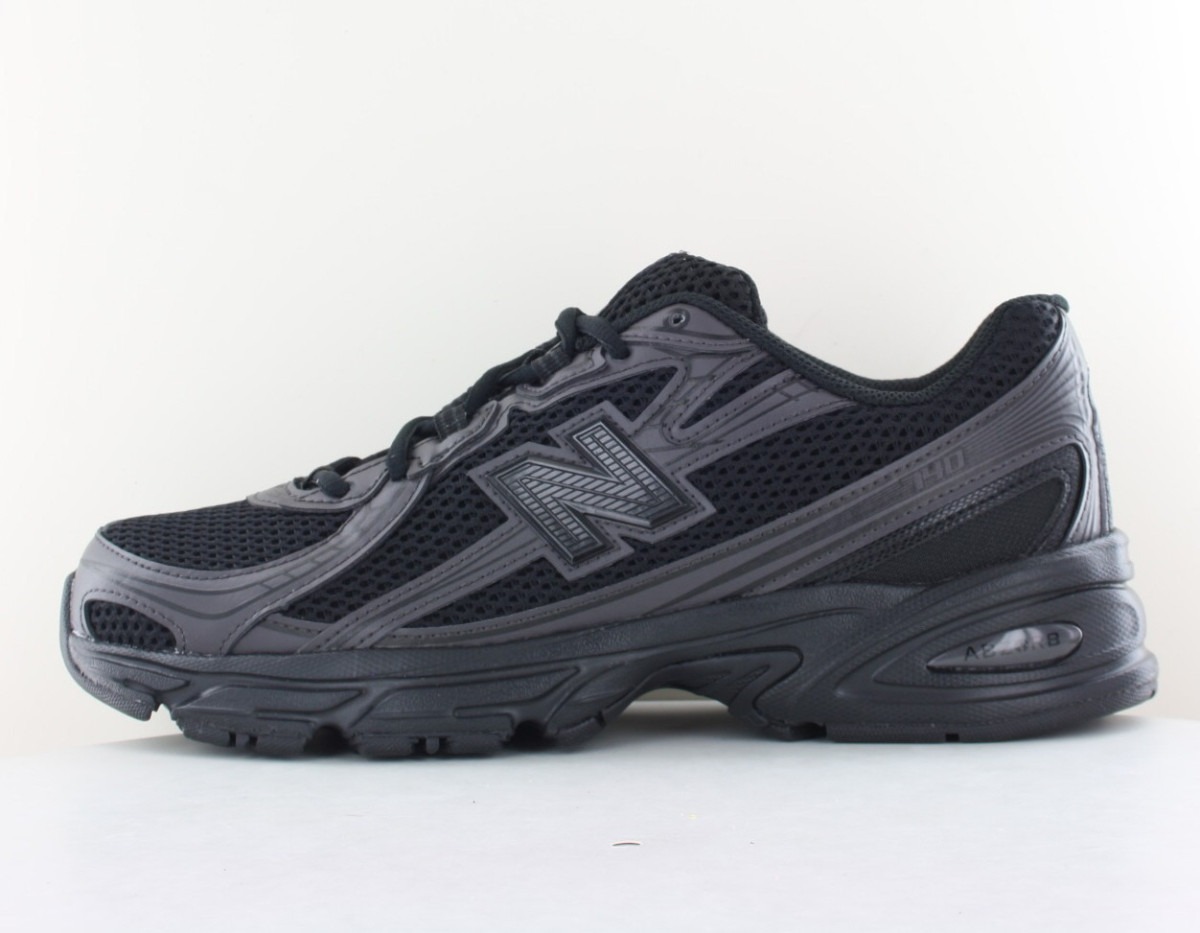 New Balance 740 noir