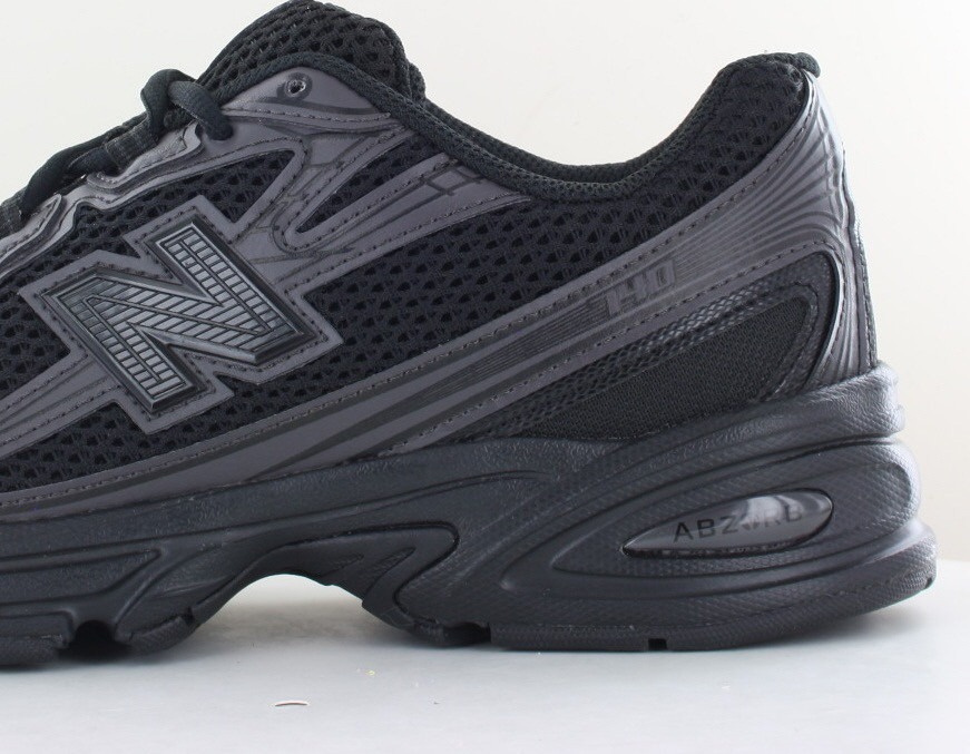 New Balance 740 noir