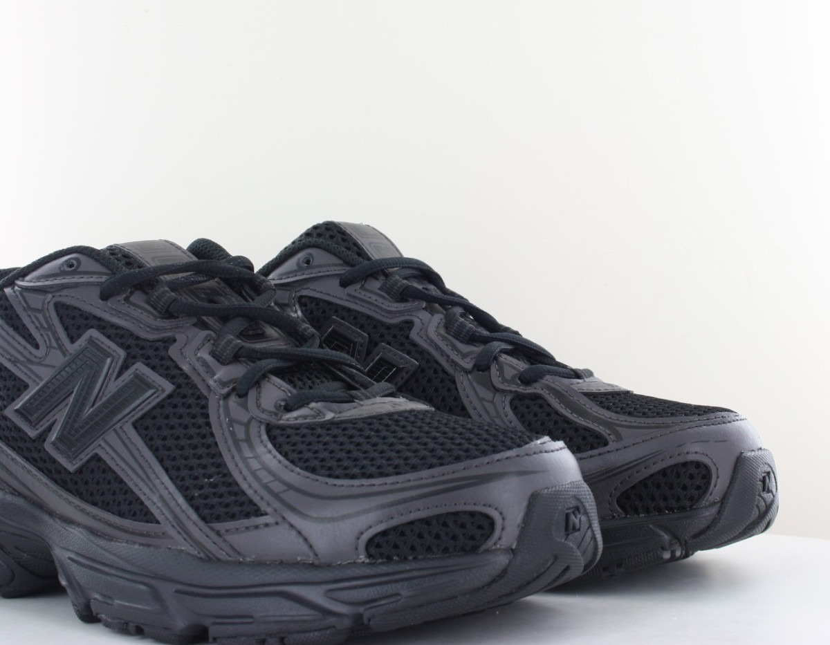 New Balance 740 noir