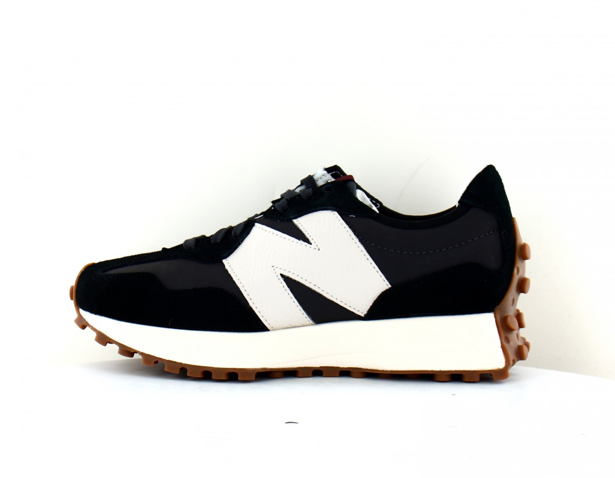 New Balance 327 Noir blanc gomme