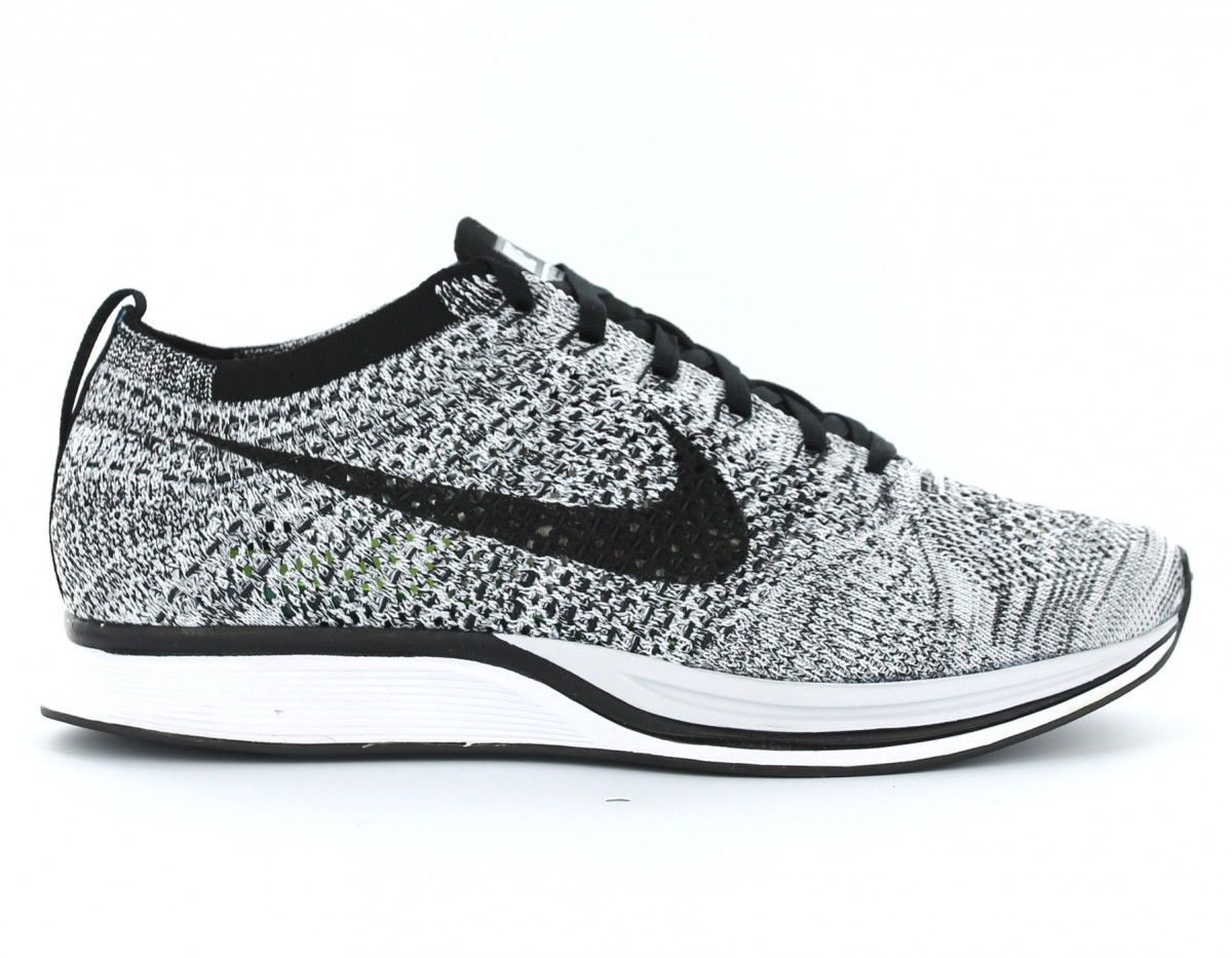 Nike Flyknit Racer NOIR/BLANC