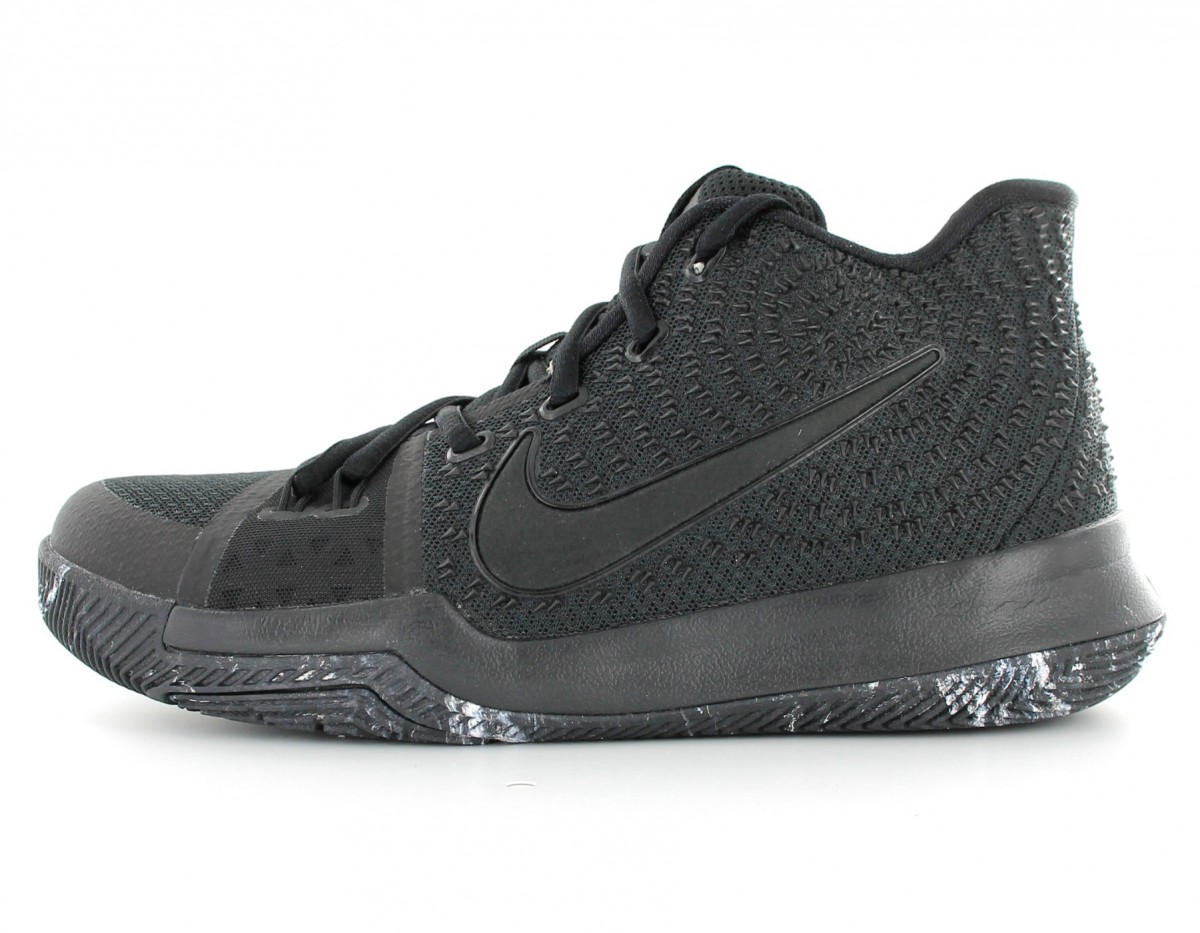 kyrie 4 noir