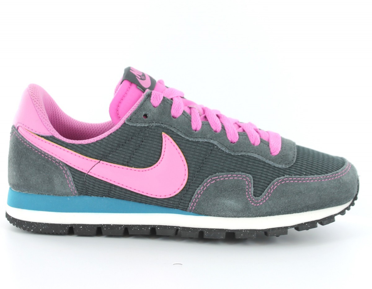 basket nike grise et rose