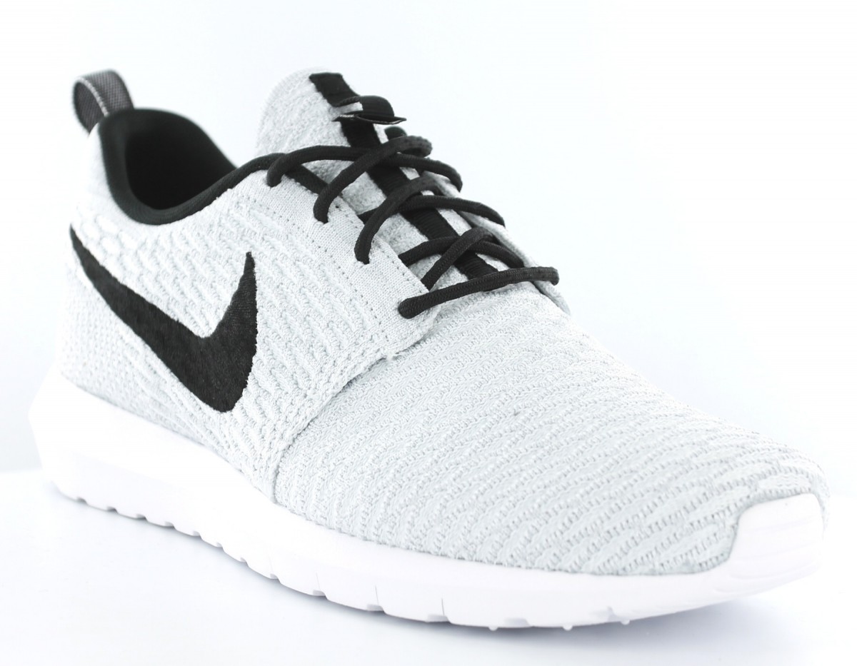 Nike Rosherun Flyknit BLANC/NOIR