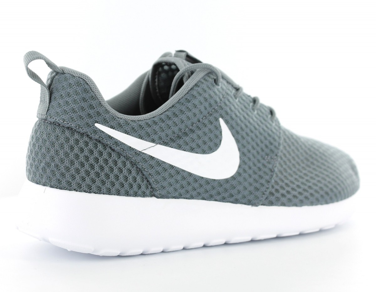 Nike Rosherun Breeze GRIS/BLANC