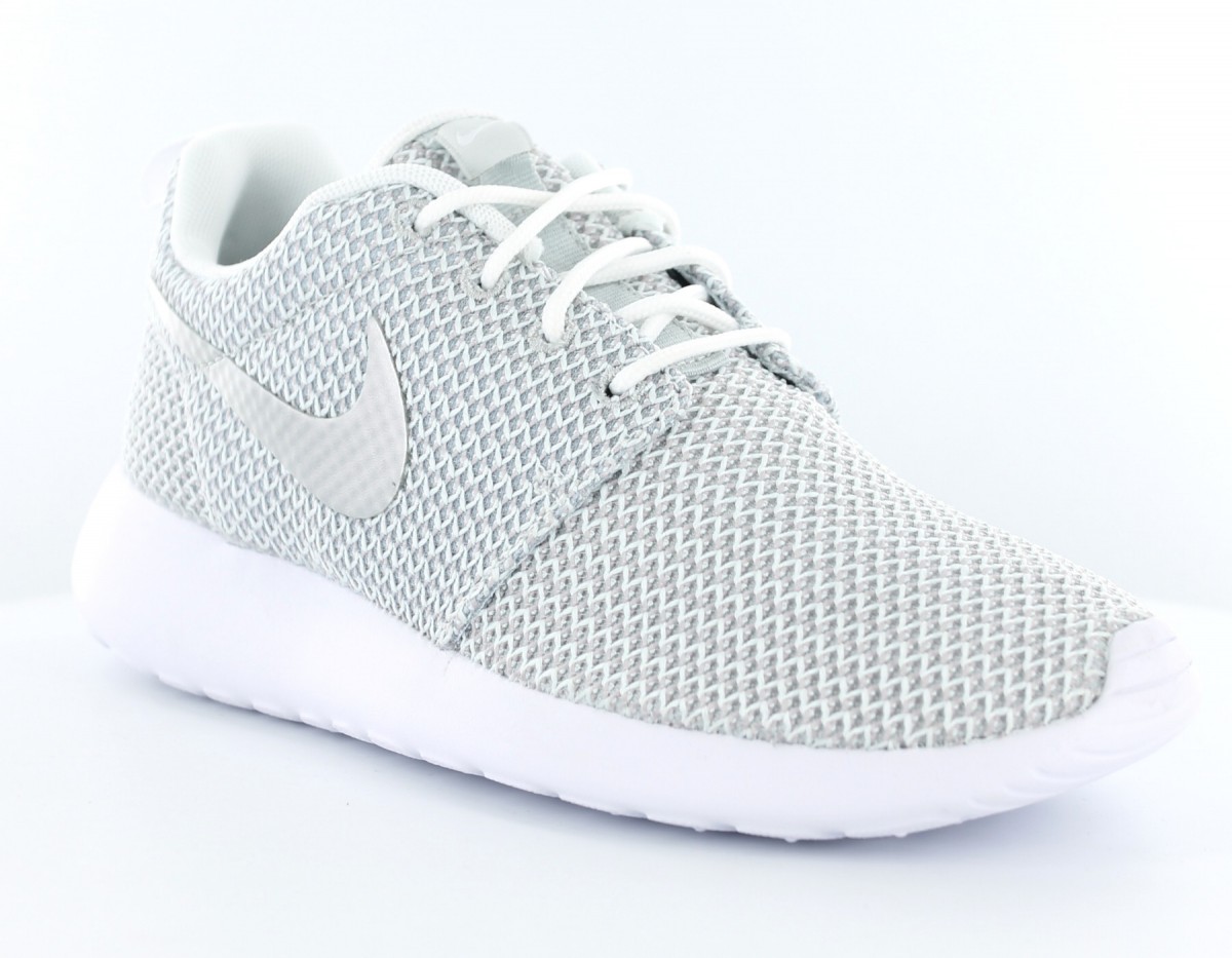 Nike Rosherun femme GRIS/SILVER