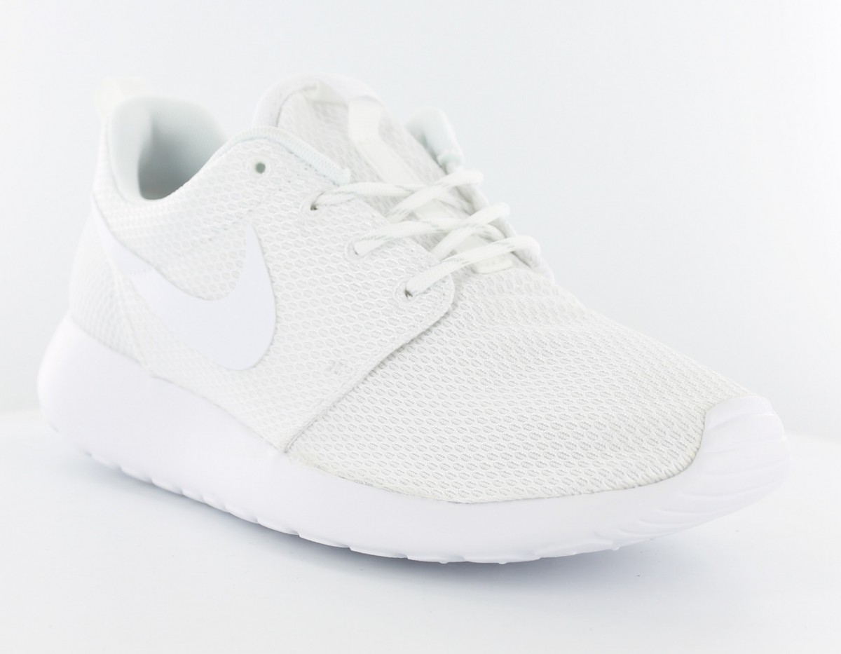 Nike Rosherun femme toute blanche BLANC