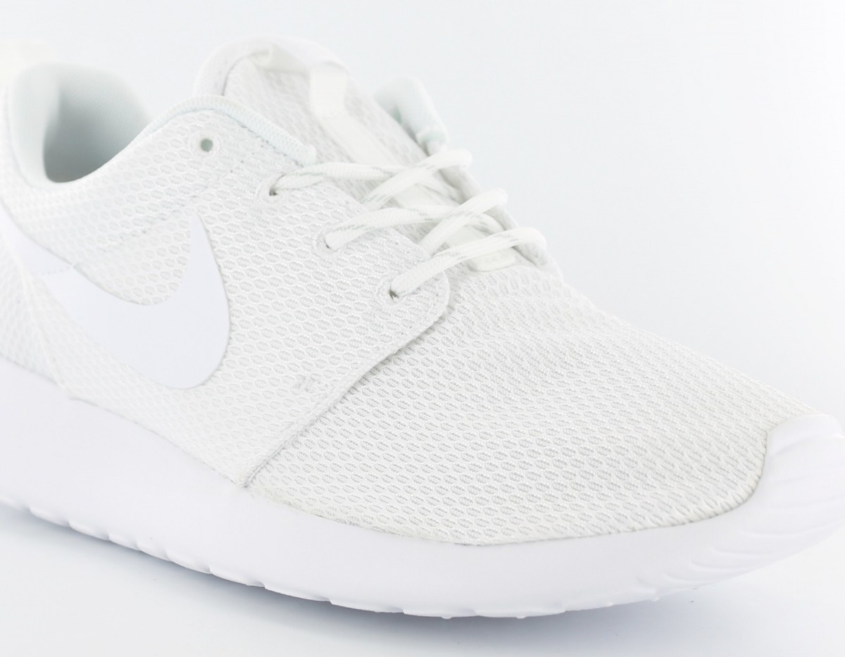 Nike Rosherun femme toute blanche BLANC