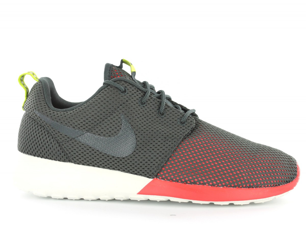 Nike Rosherun GRIS/ROUGE