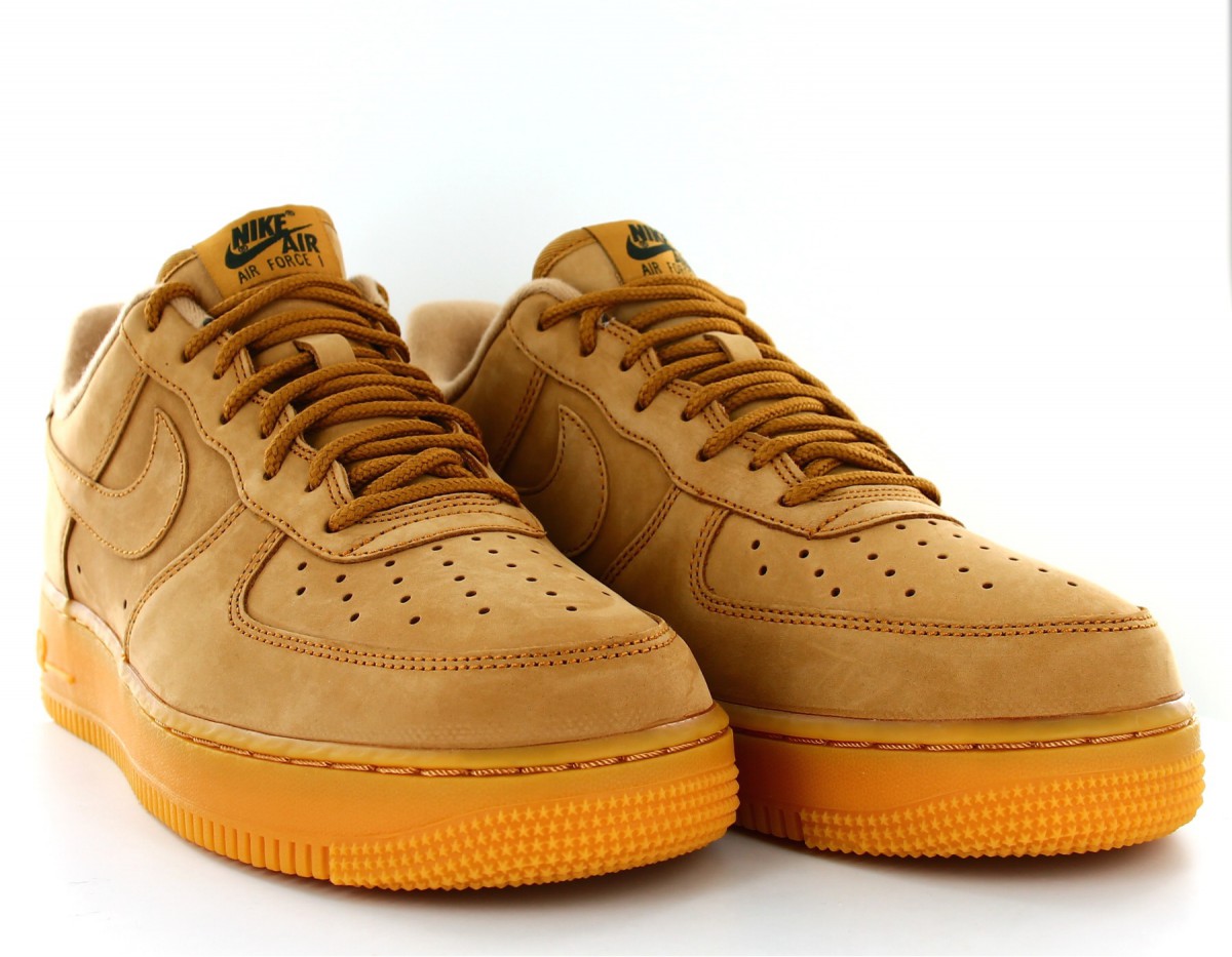 Nike Air Force 1 07 Light Brown