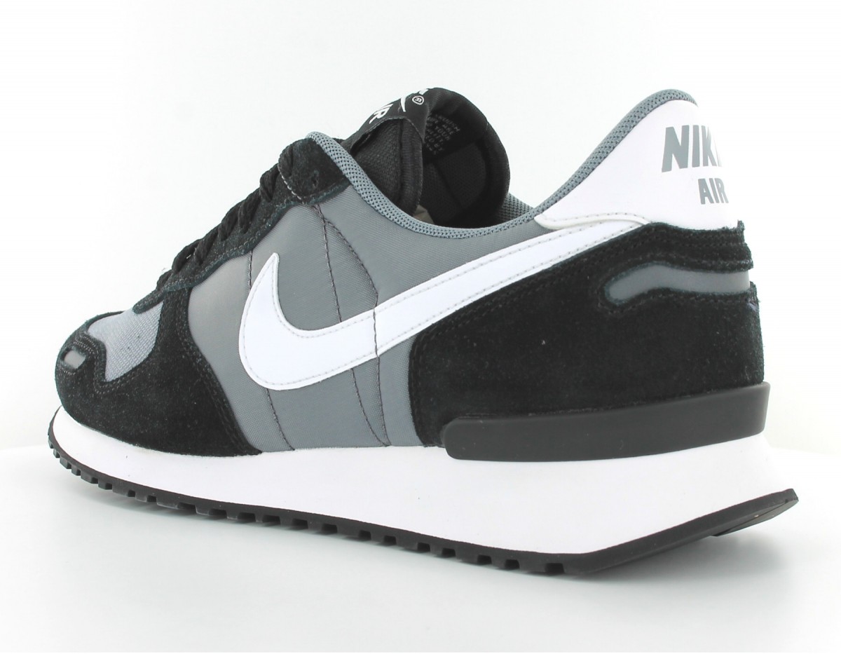 Nike Air Vortex Black-White