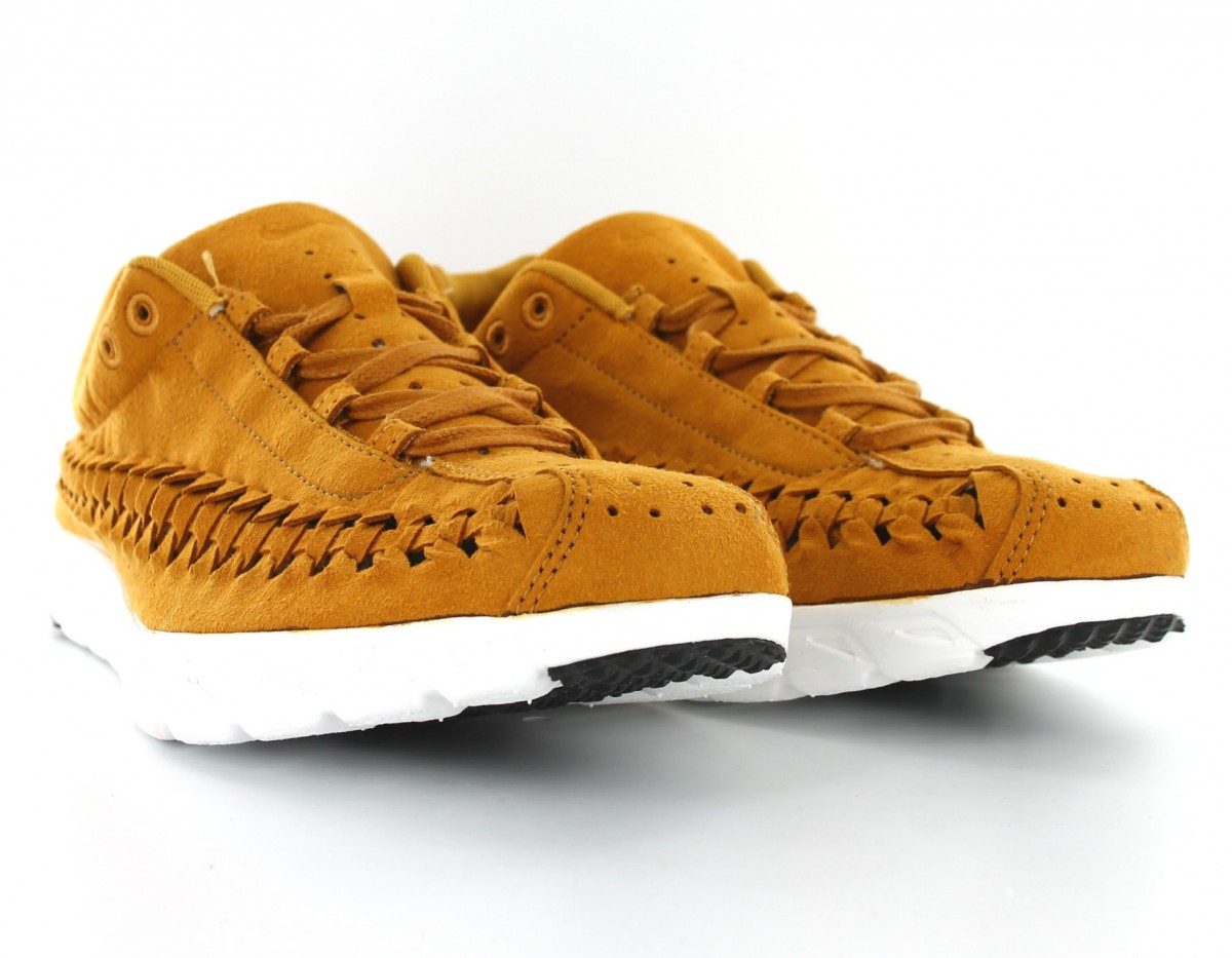 Nike mayfly woven Bronze-Black White