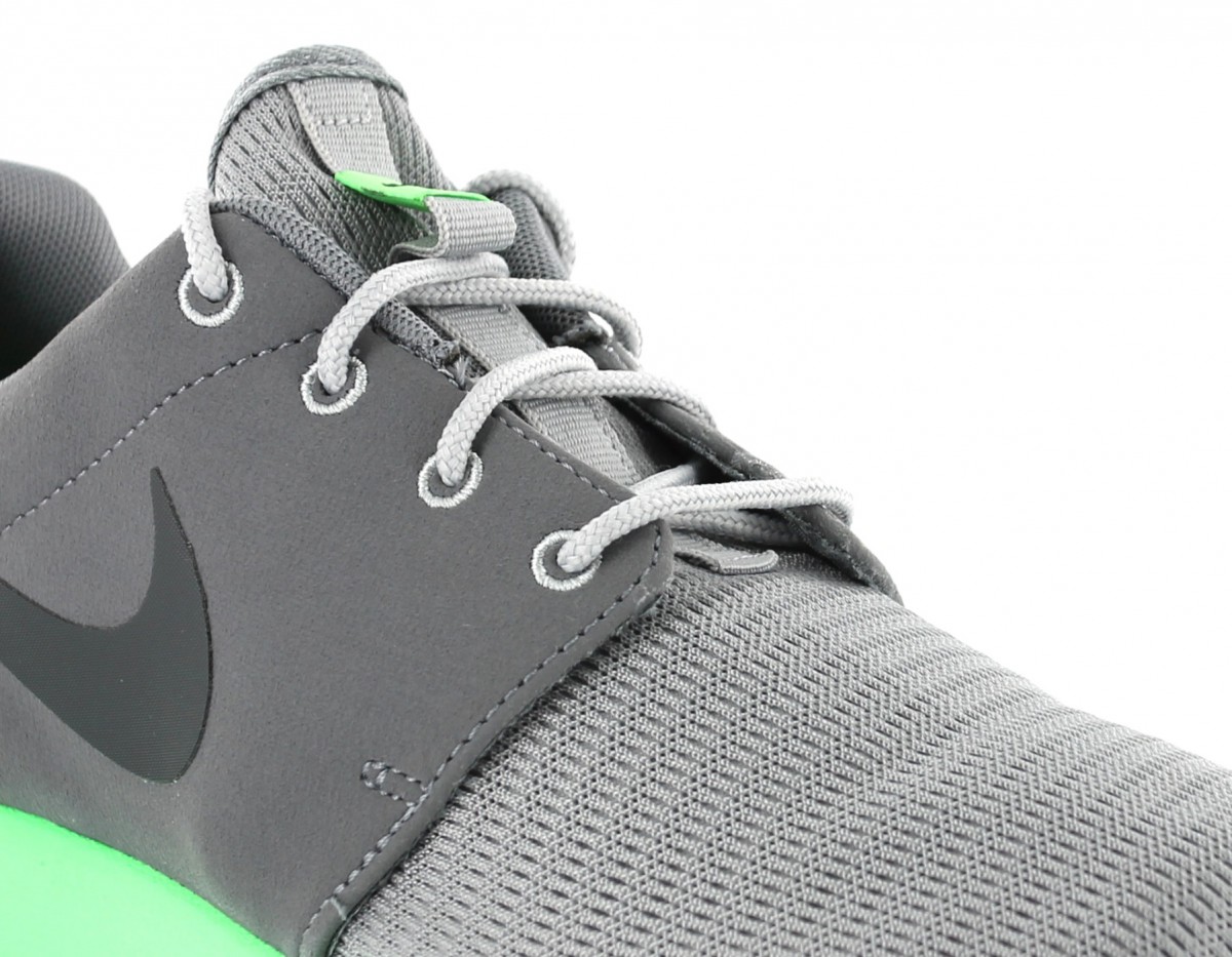 Nike Rosherun GRIS/VERT