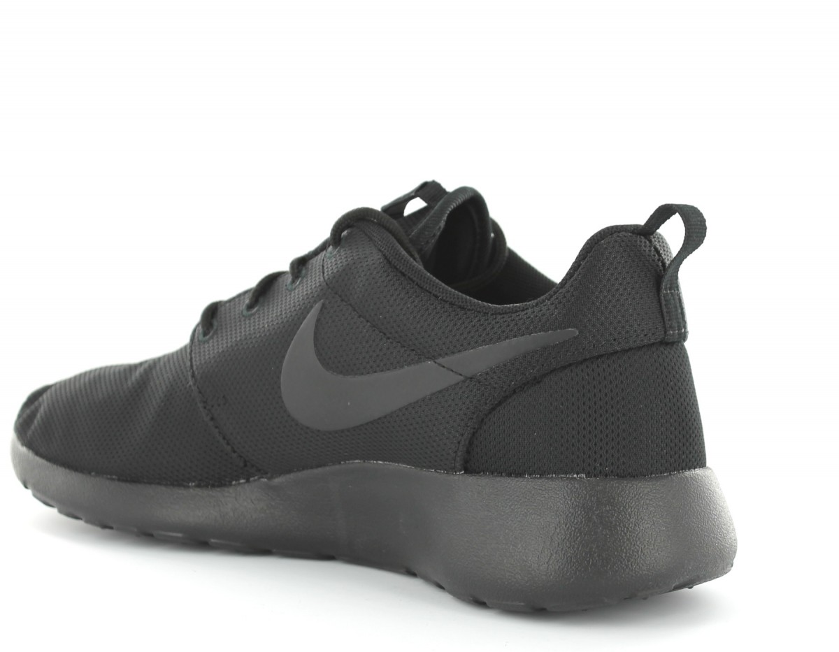 Nike Rosherun NOIR/NOIR