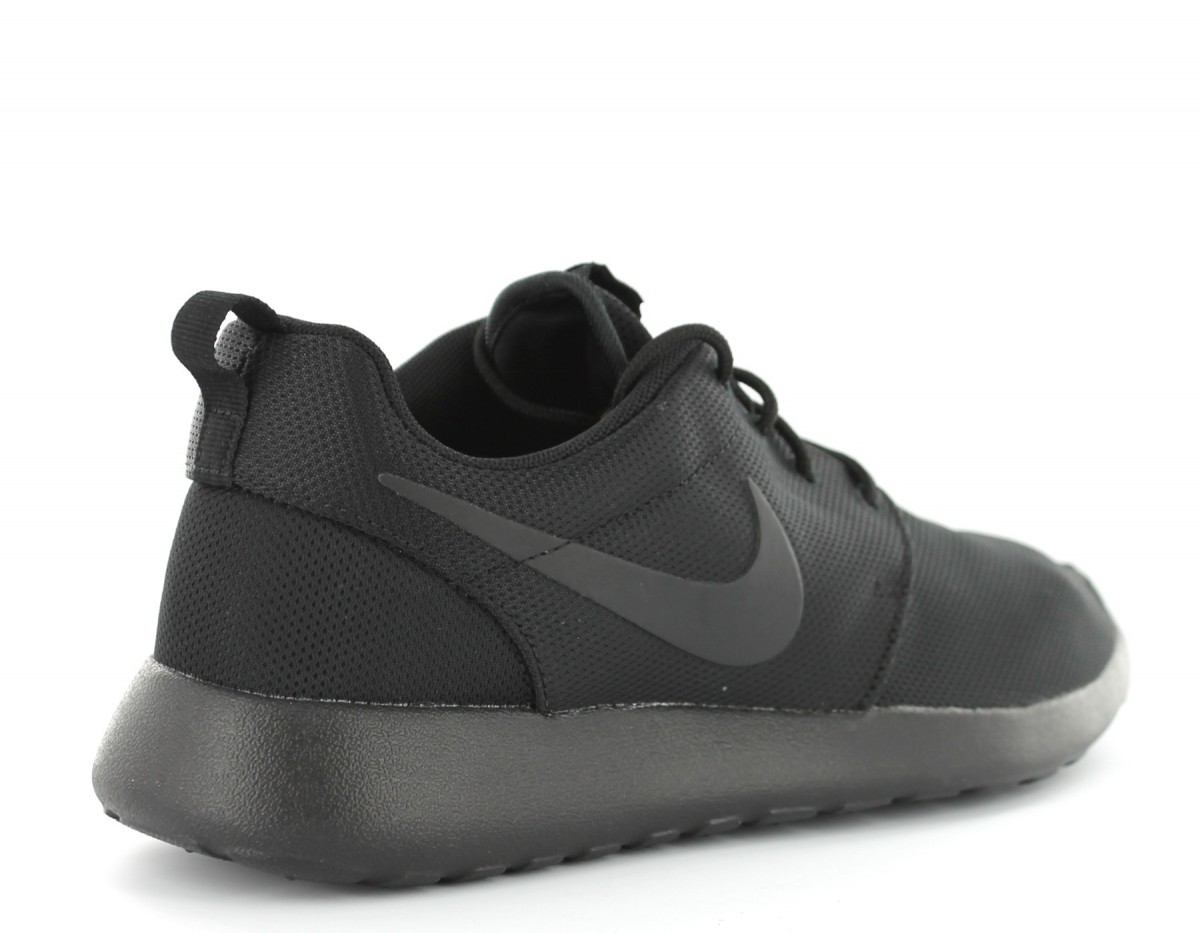 Nike Rosherun NOIR/NOIR