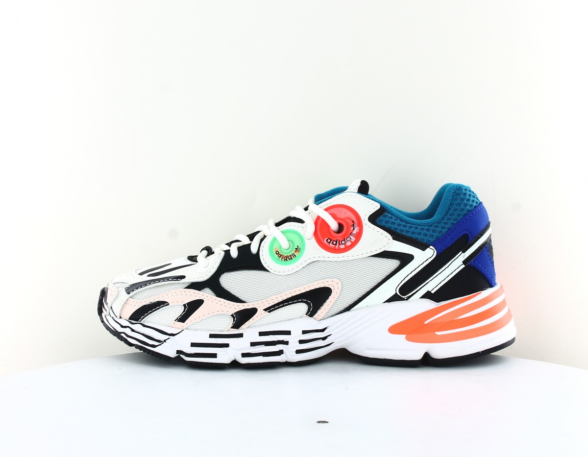 Adidas Astir blanc noir orange bleu vert