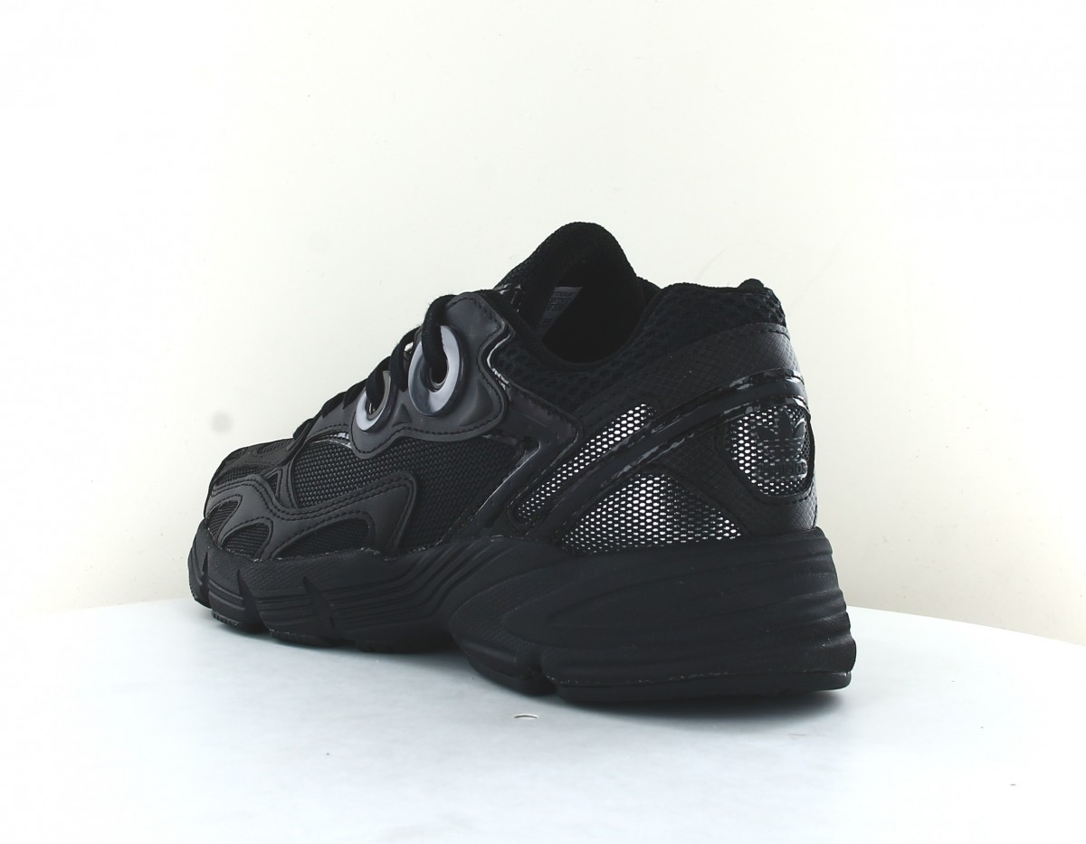 Adidas Astir noir noir