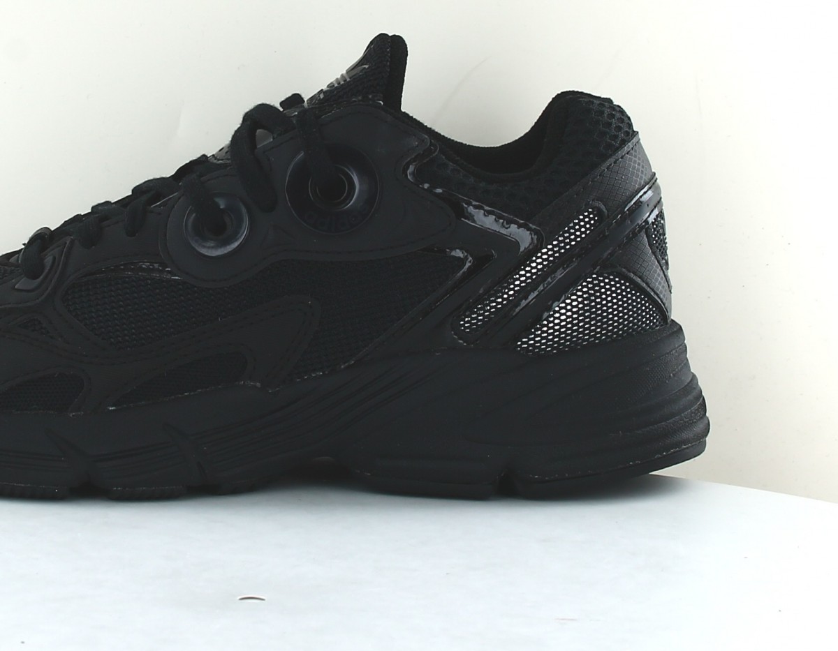 Adidas Astir noir noir