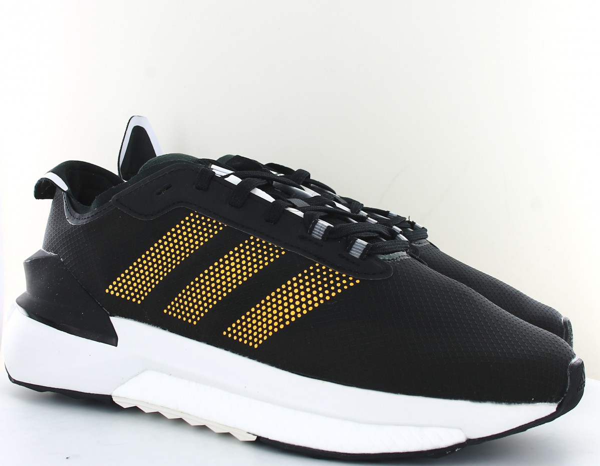 Adidas Avryn noir jaune