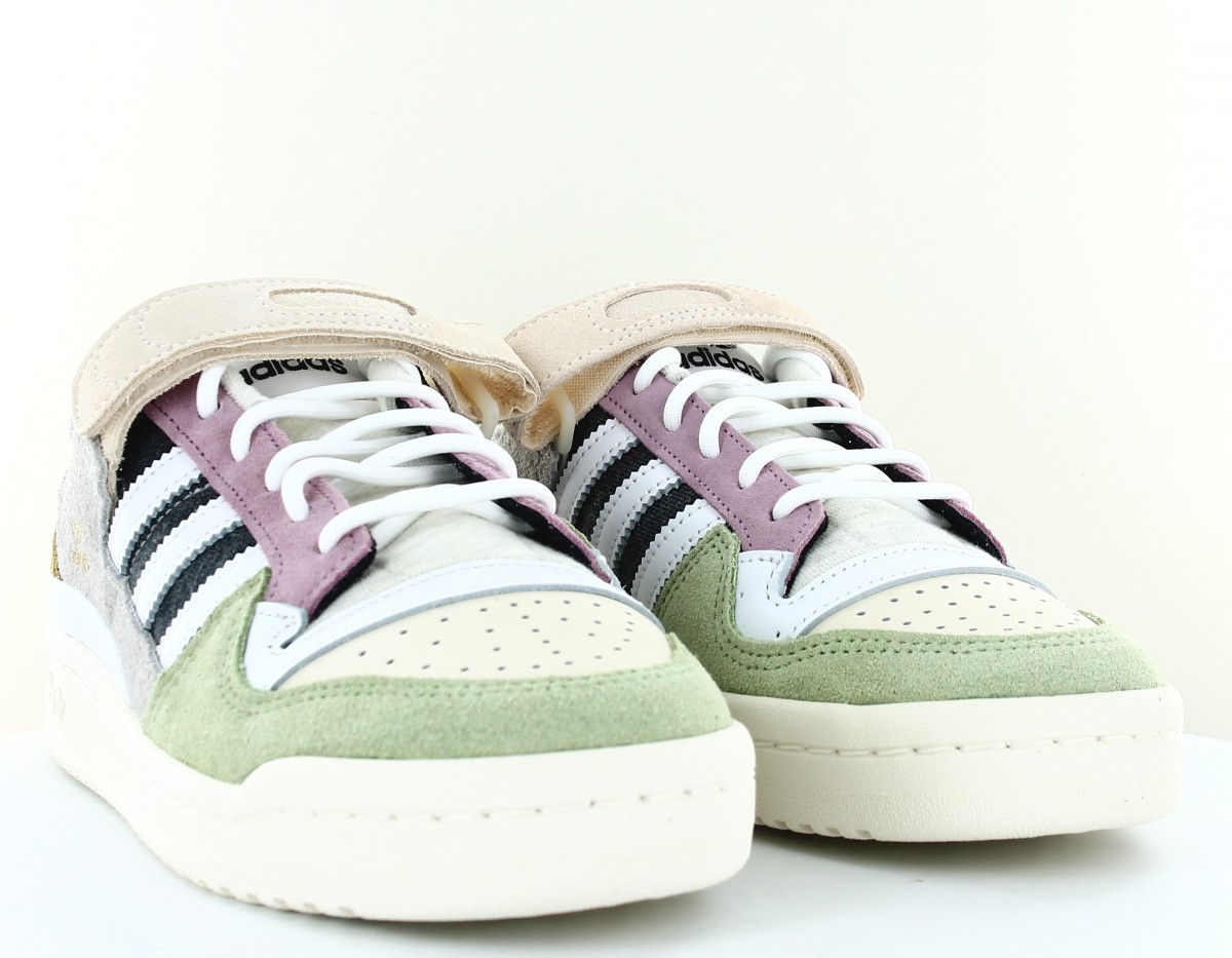 Adidas Forum low femme beige blanc noir multicolor