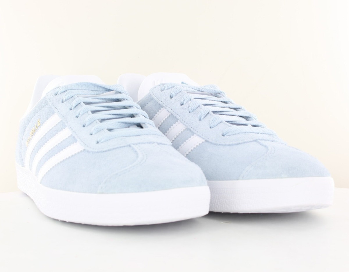 Adidas Gazelle bleu ciel blanc or