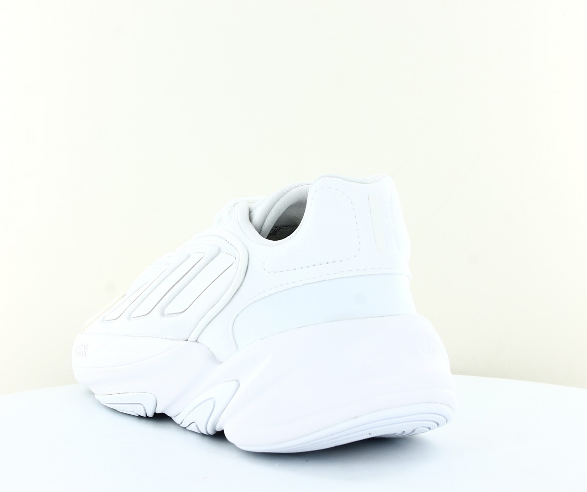 Adidas Ozelia toute blanche