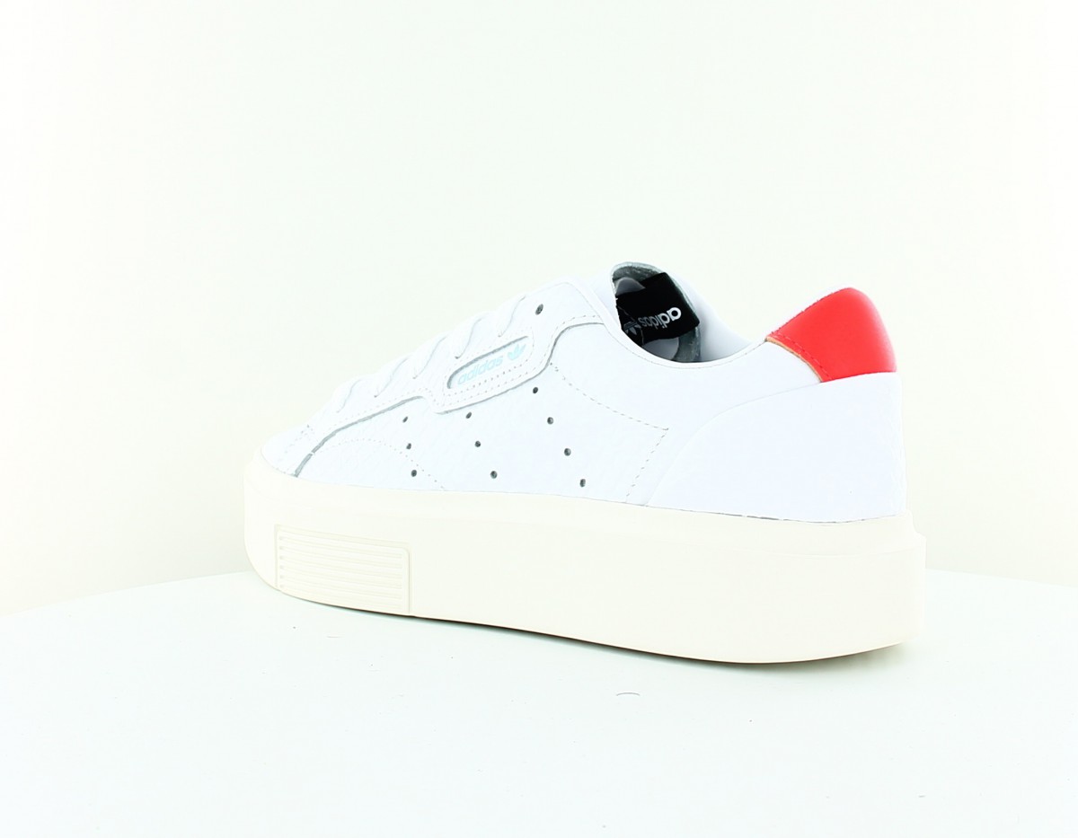 Adidas Sleek super blanc bleu ciel solar red