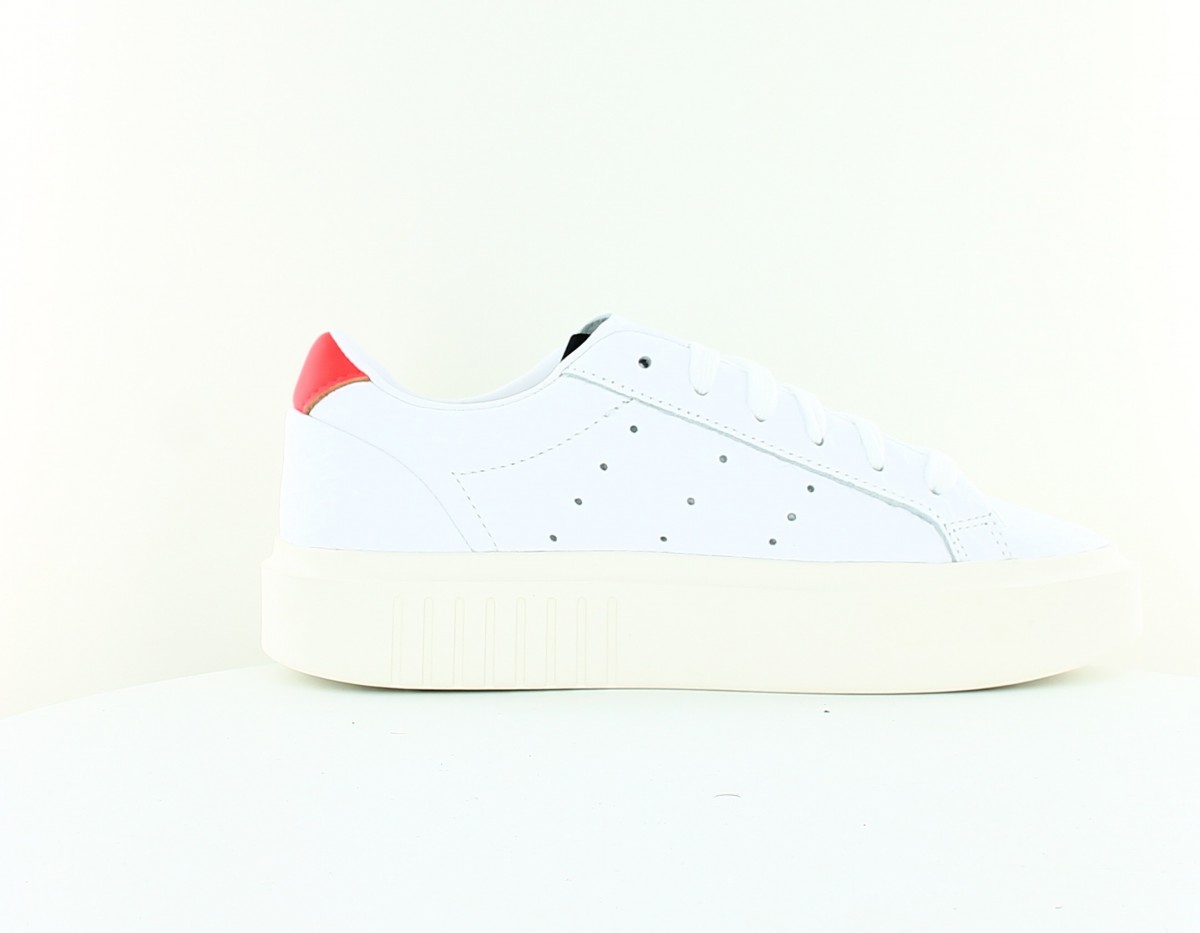 Adidas Sleek super blanc bleu ciel solar red